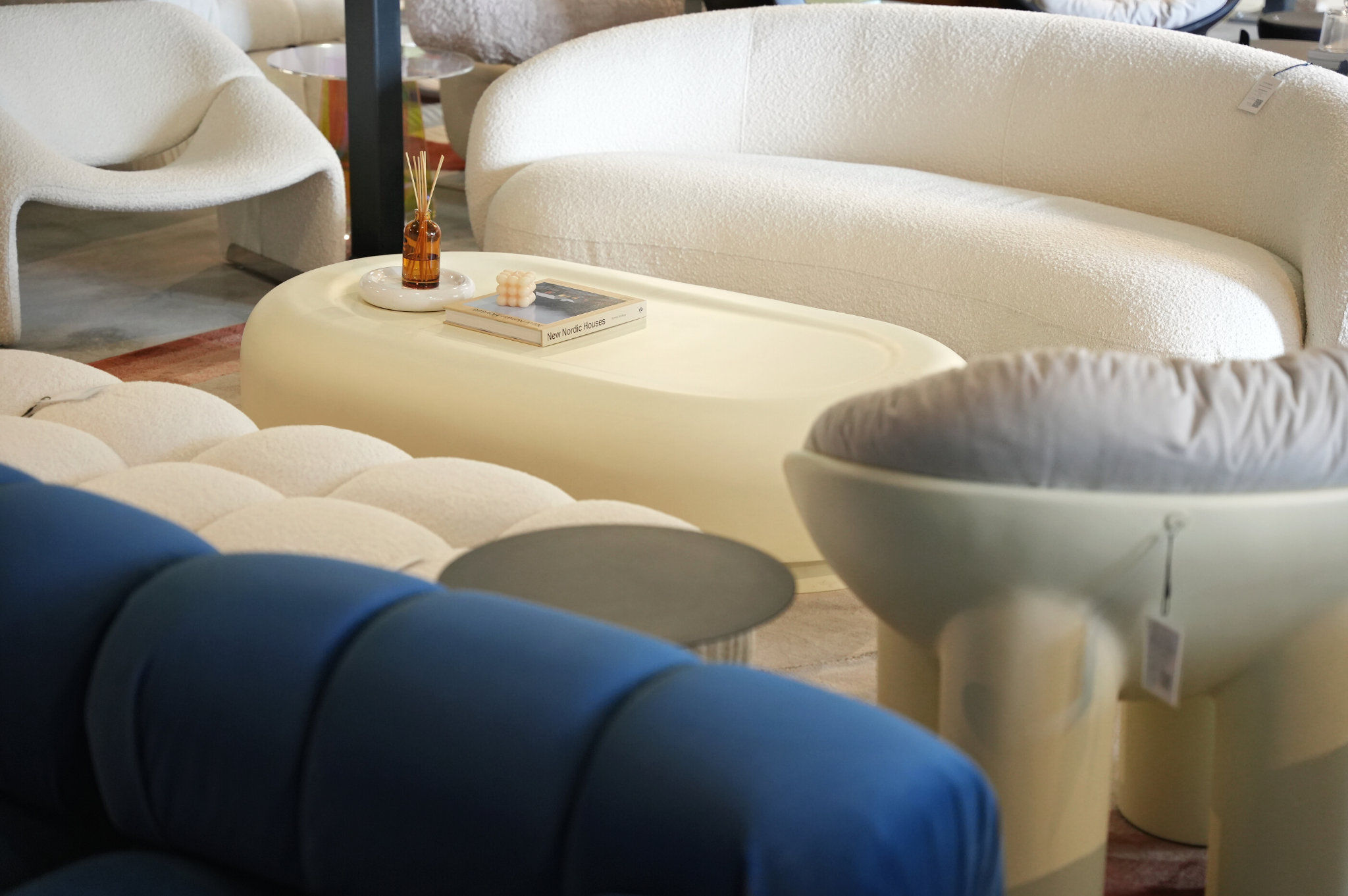 roly poly fibreglass coffee table