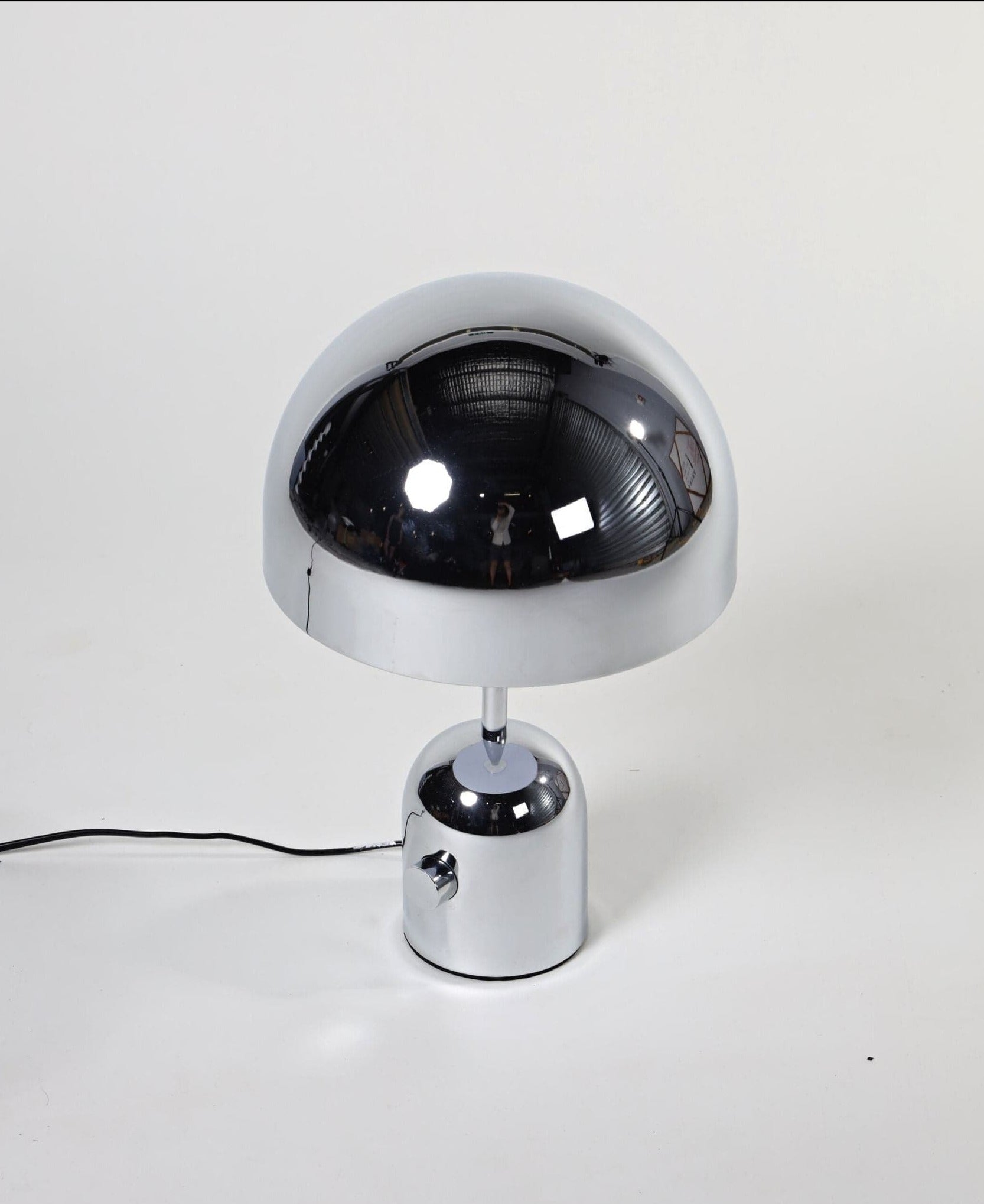 Eris Table Lamp - The Feelter