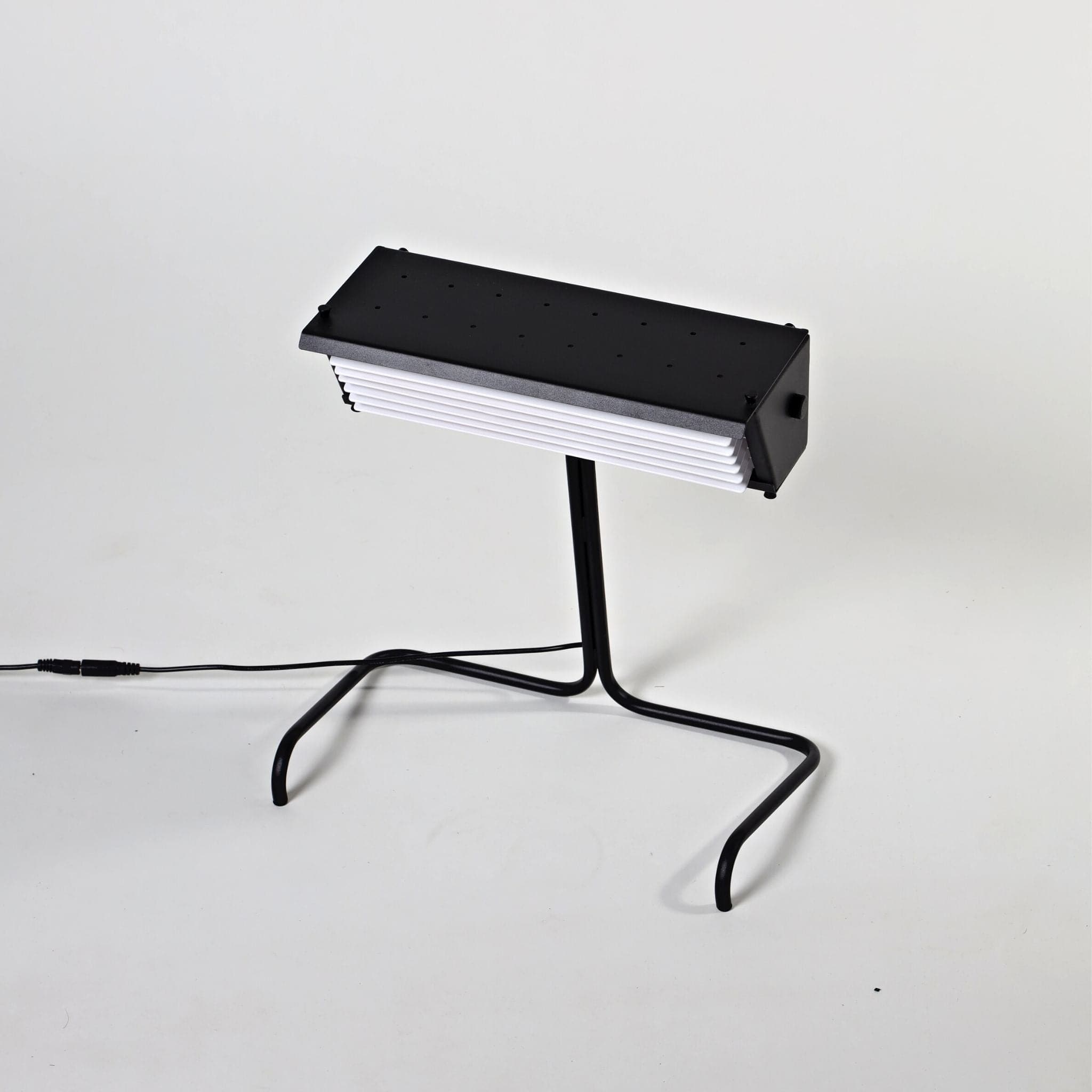 Hestia Table Lamp - The Feelter