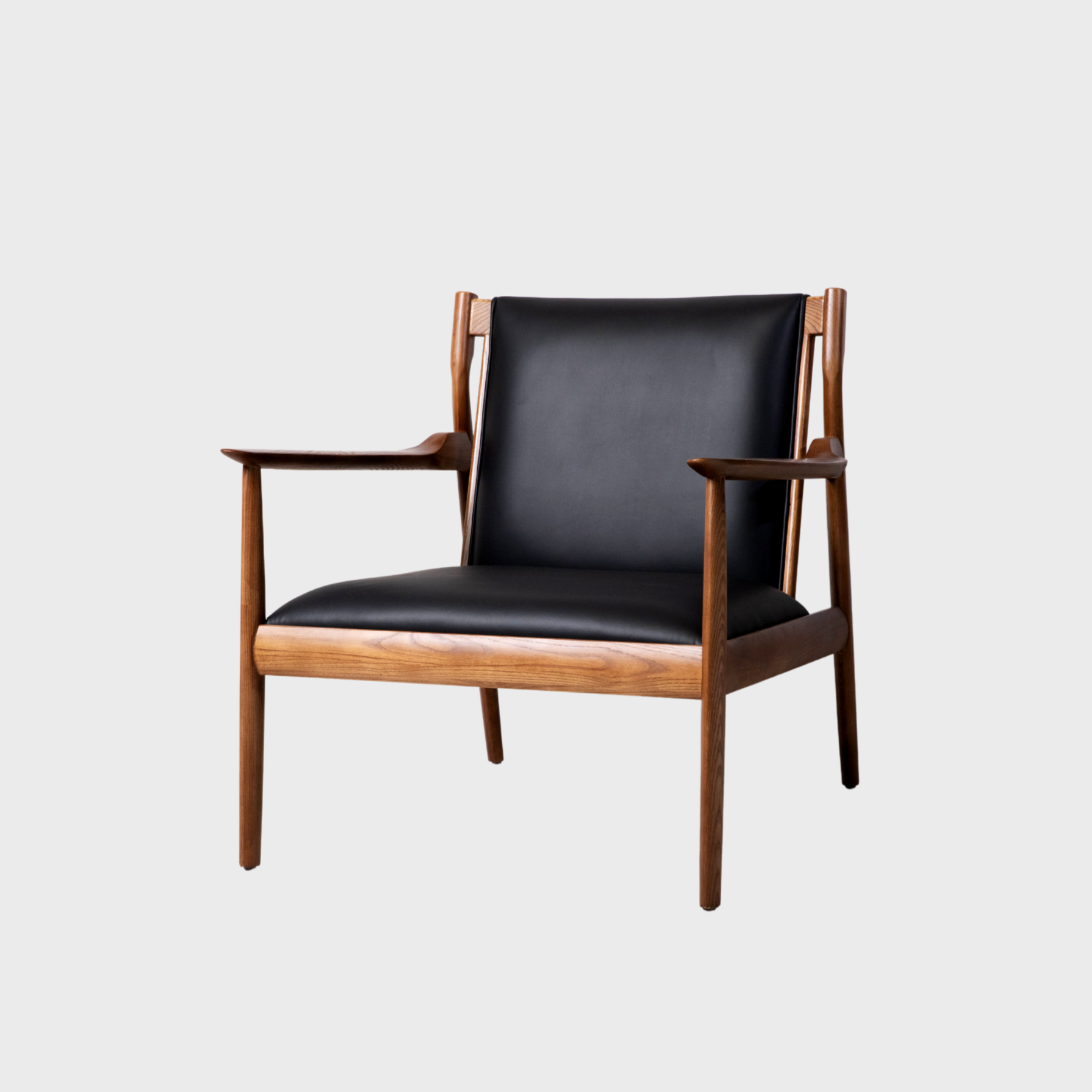 Claude Easy Chair Replica | The Feelter