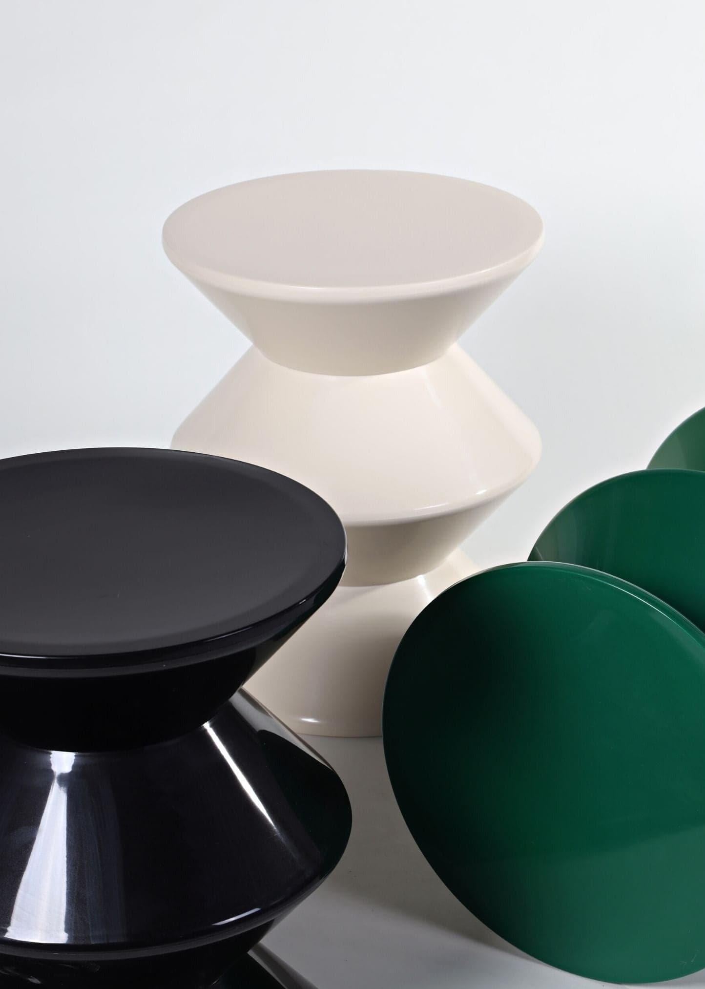 Hourglass Stool - The Feelter