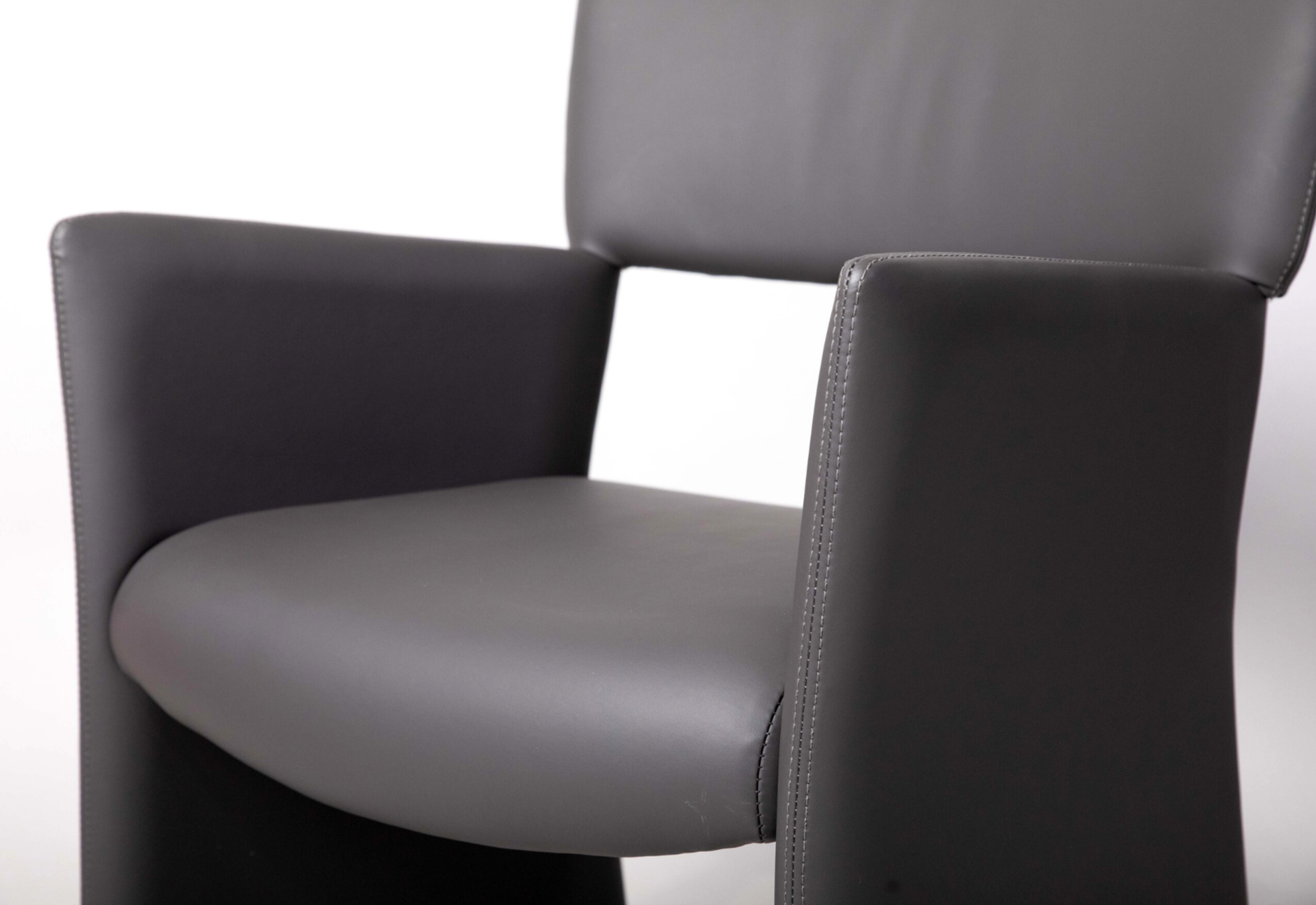Replica Crown Easy Chair