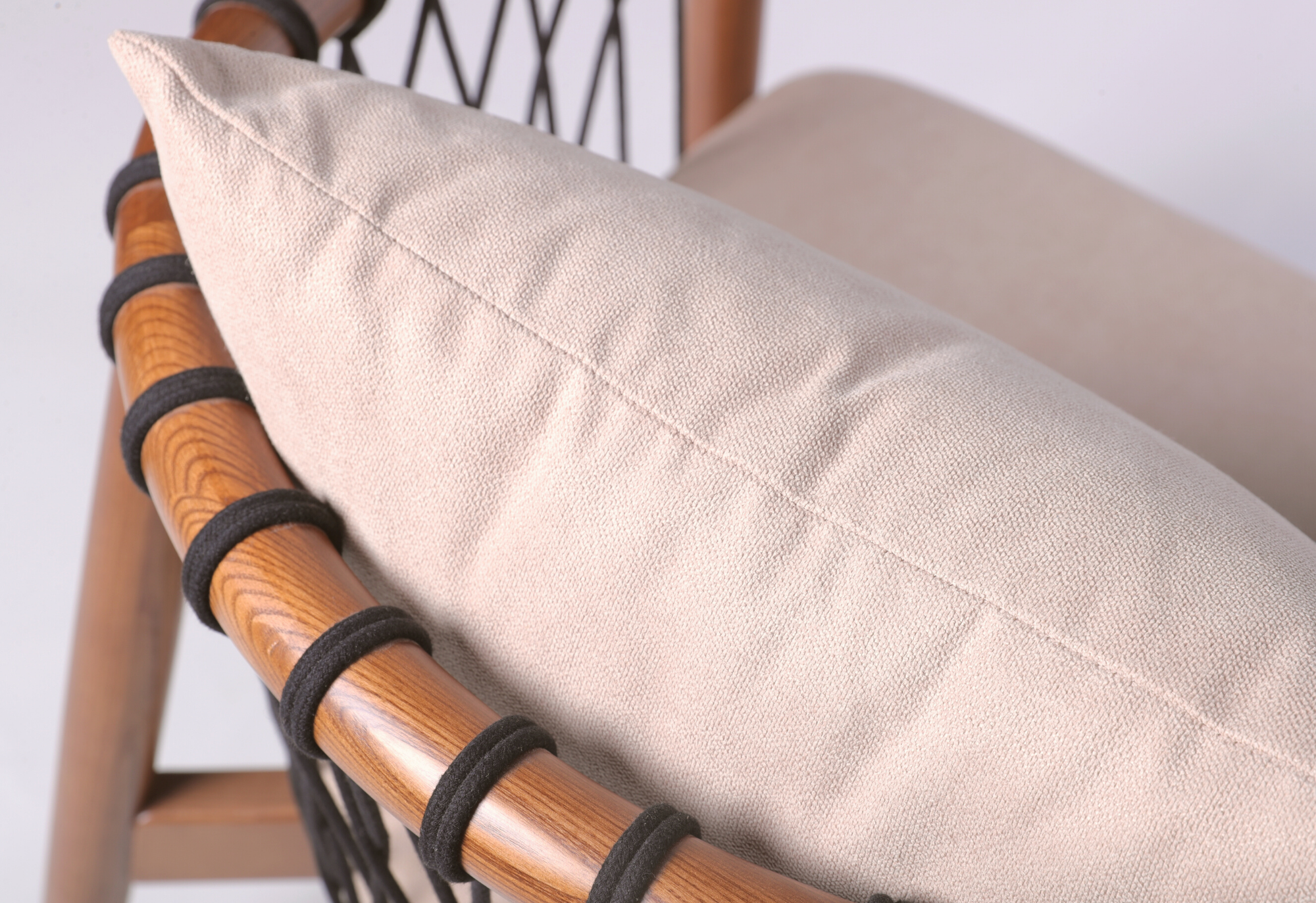 Crosshatch Chair Replica | The Feelter