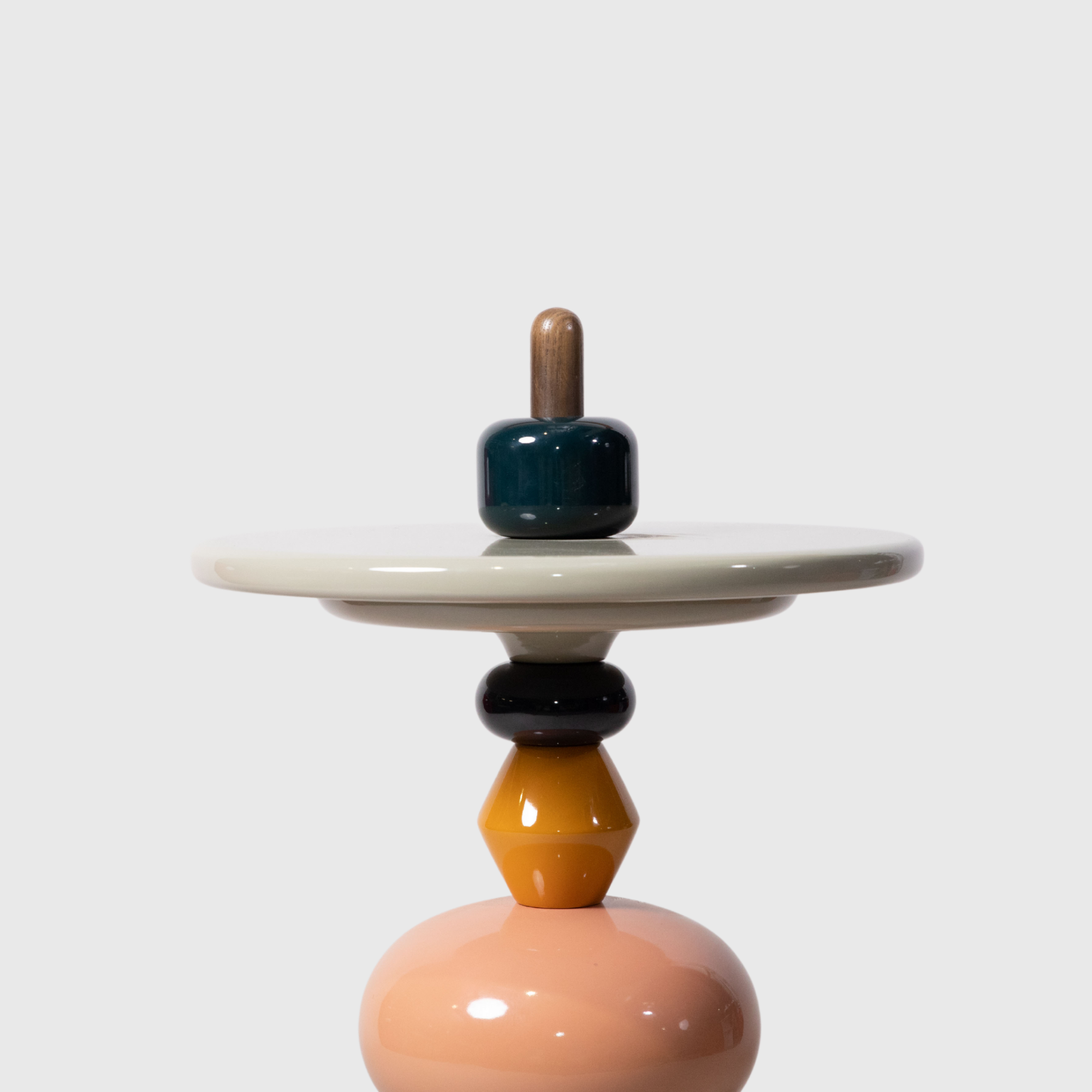 Shuffle Side Table Replica | The Feelter
