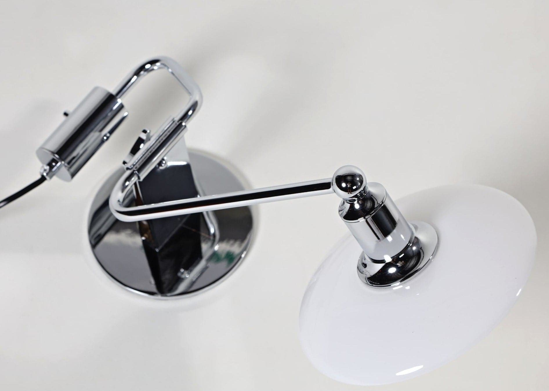 Cleo Table Lamp - The Feelter