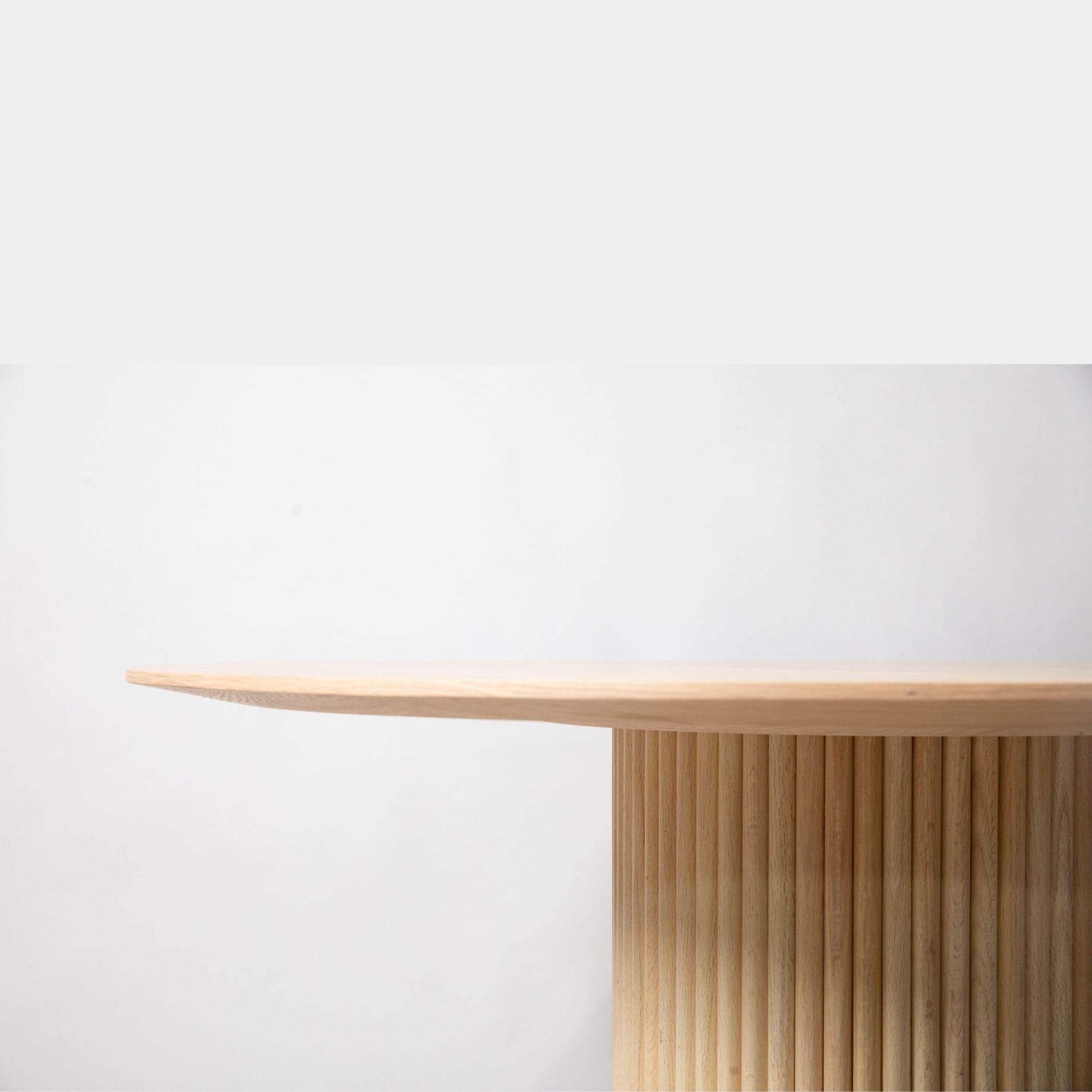 Francis Dining Table - The Feelter