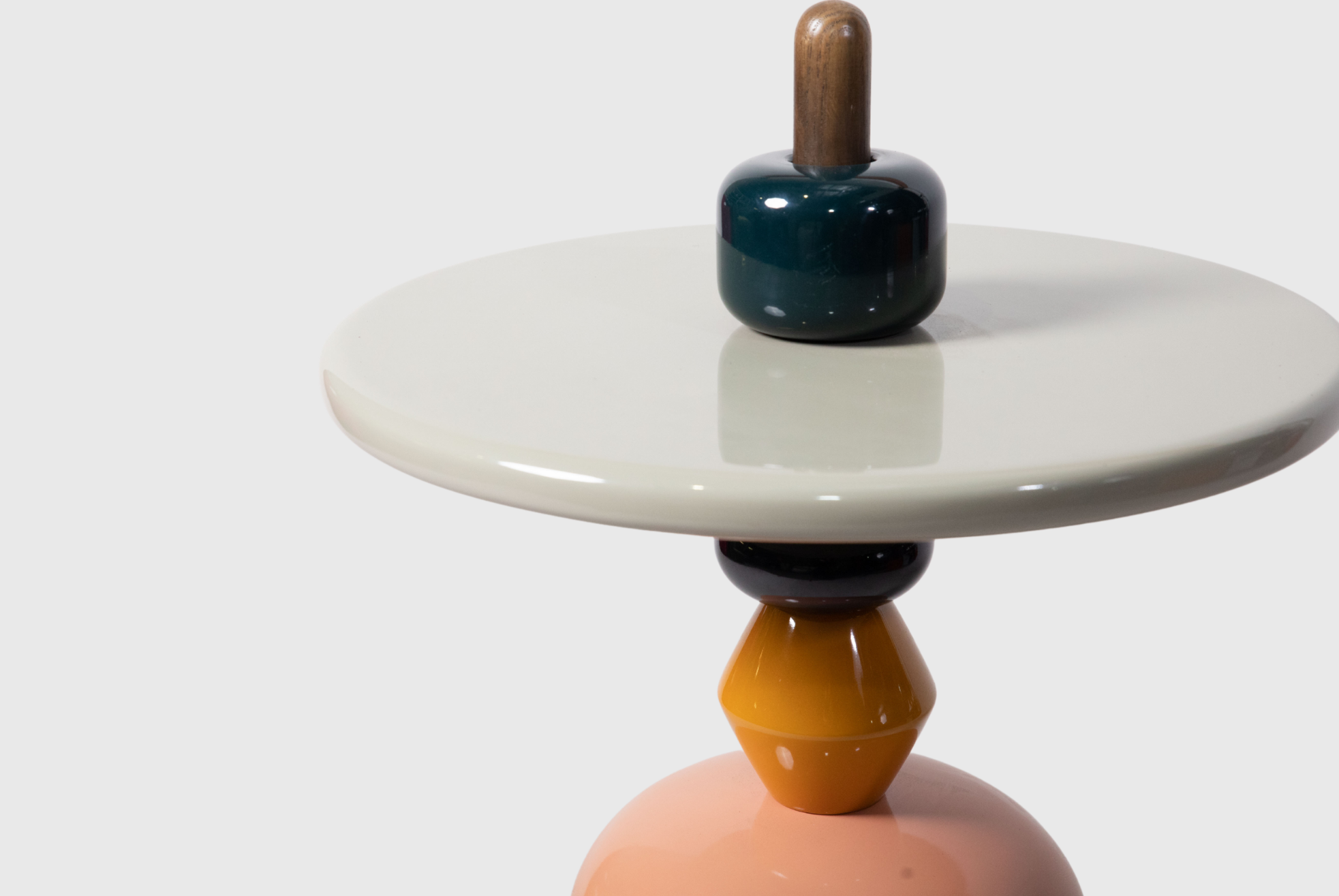 Shuffle Side Table Replica | The Feelter