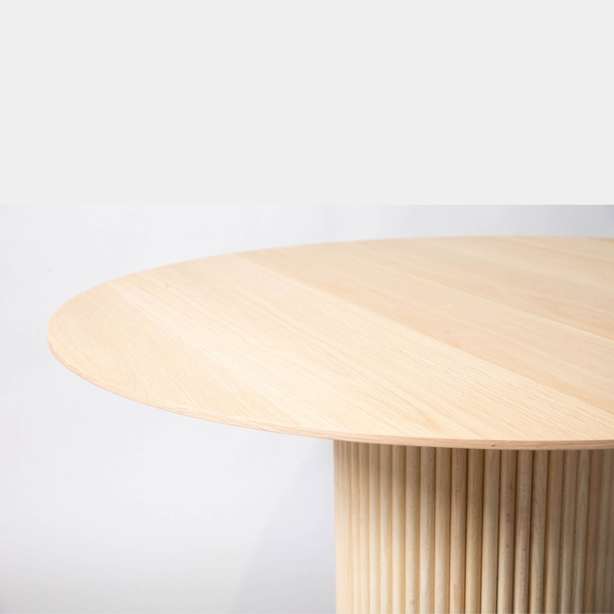 Francis Dining Table - The Feelter