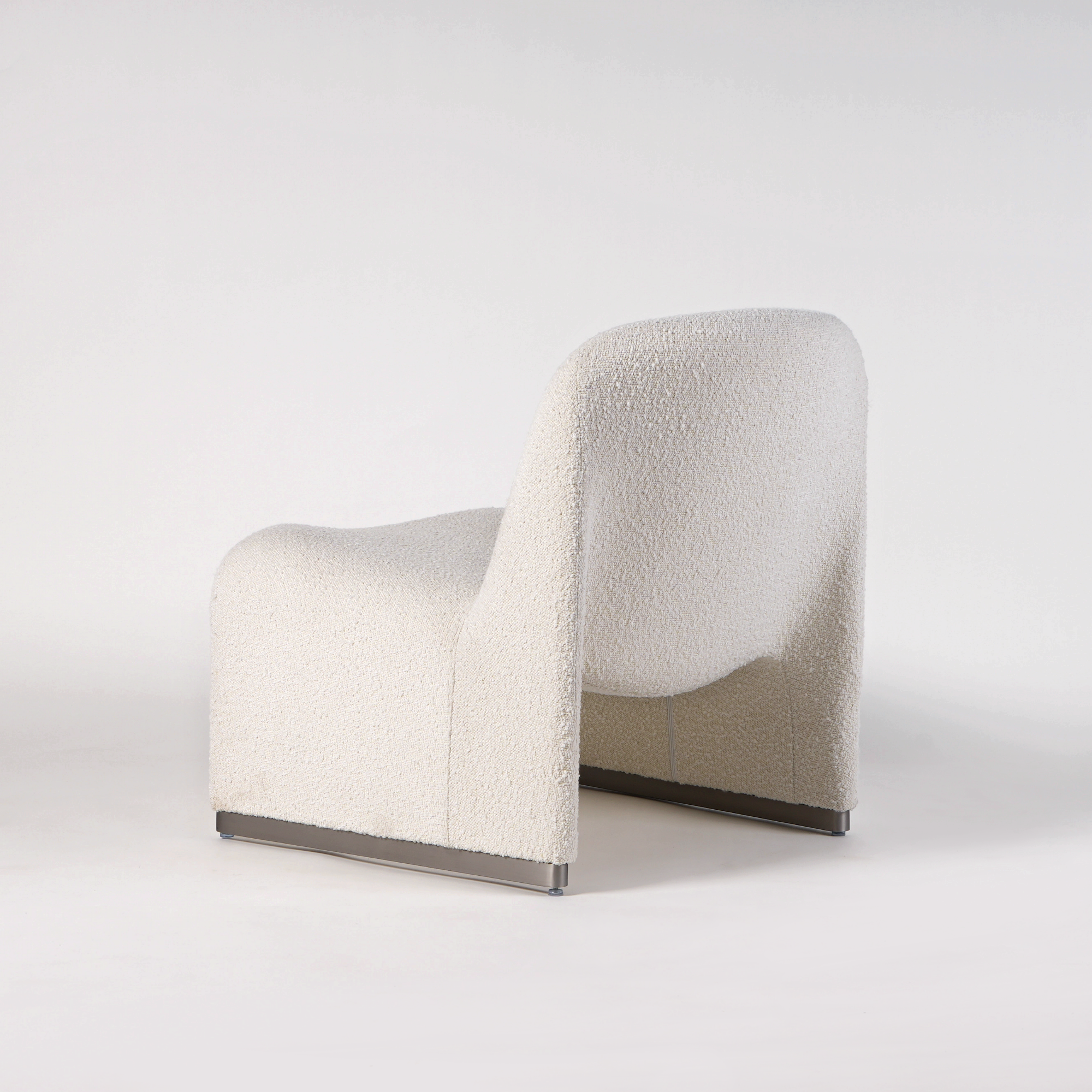 Alky Chair Replica | The Feelter