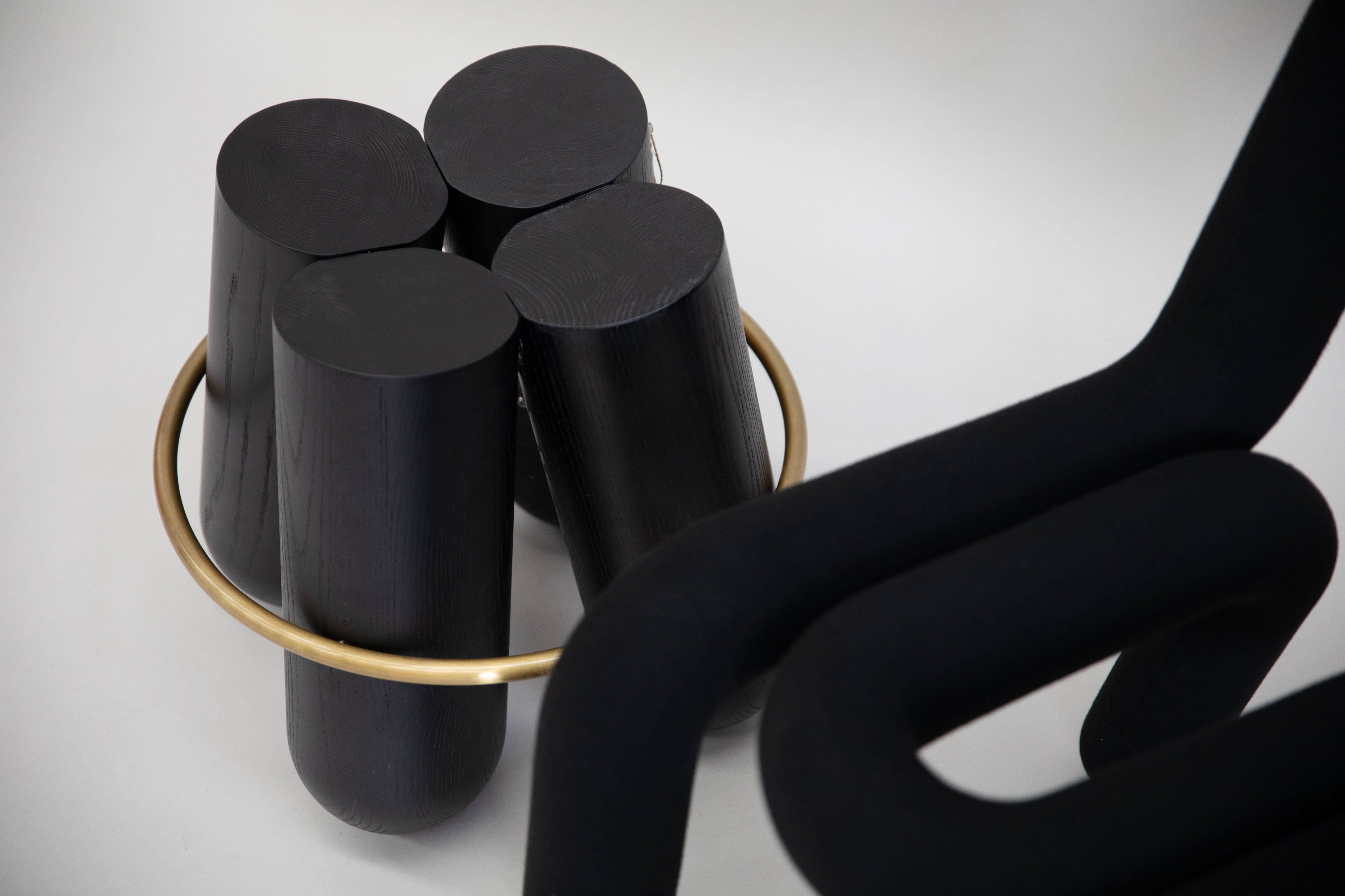 Bolzen Stool