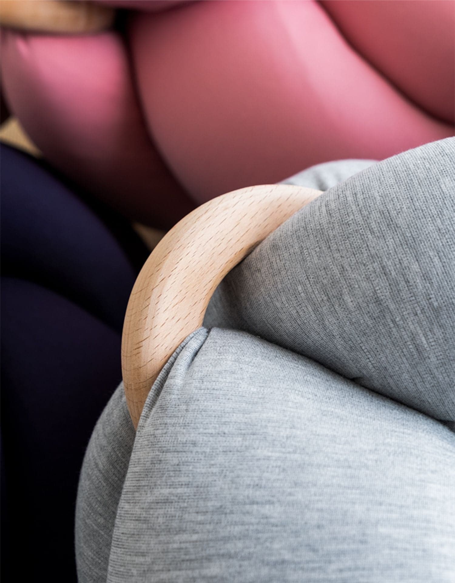 Knot Ottoman - The Feelter