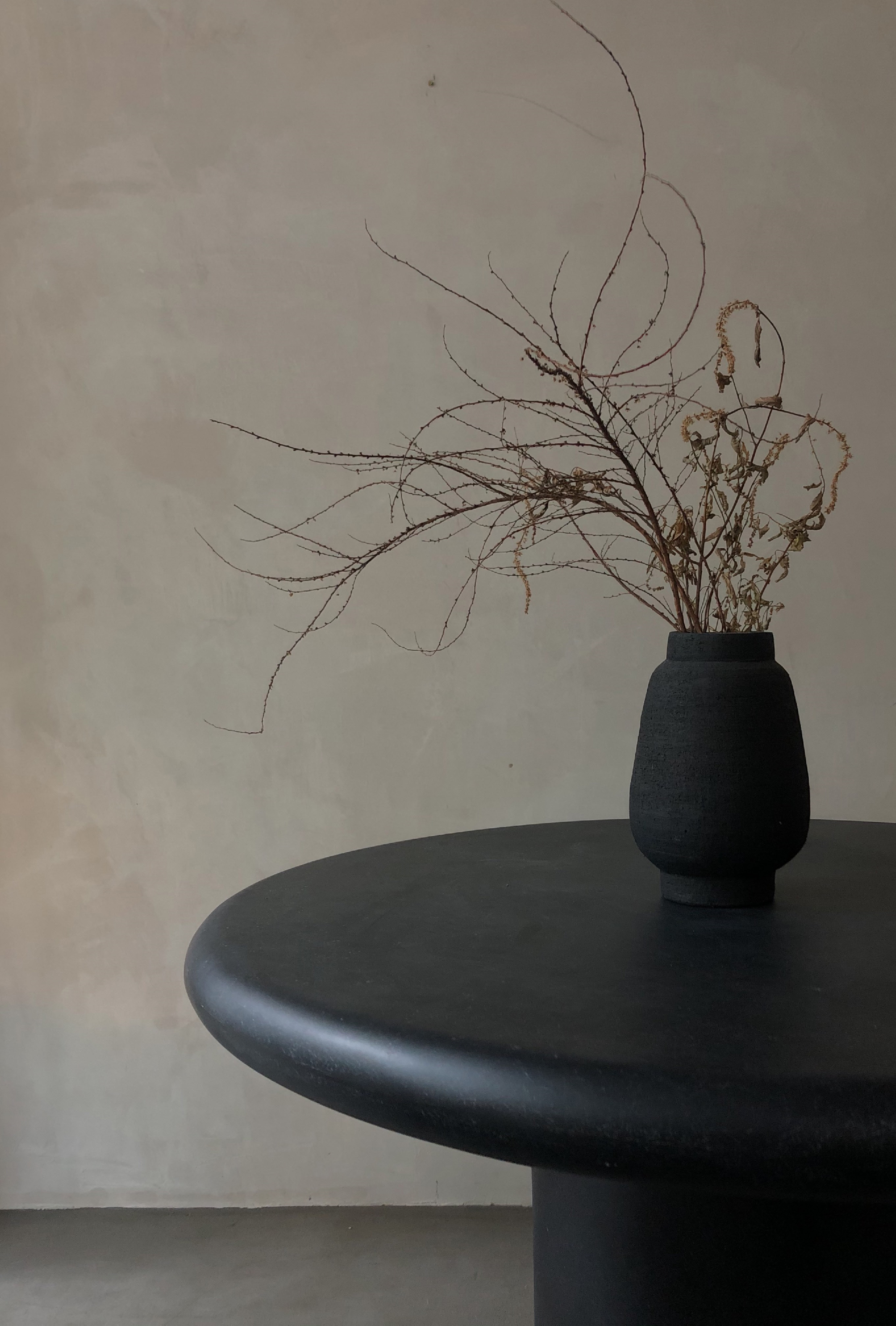 Kar Studio | Round Table