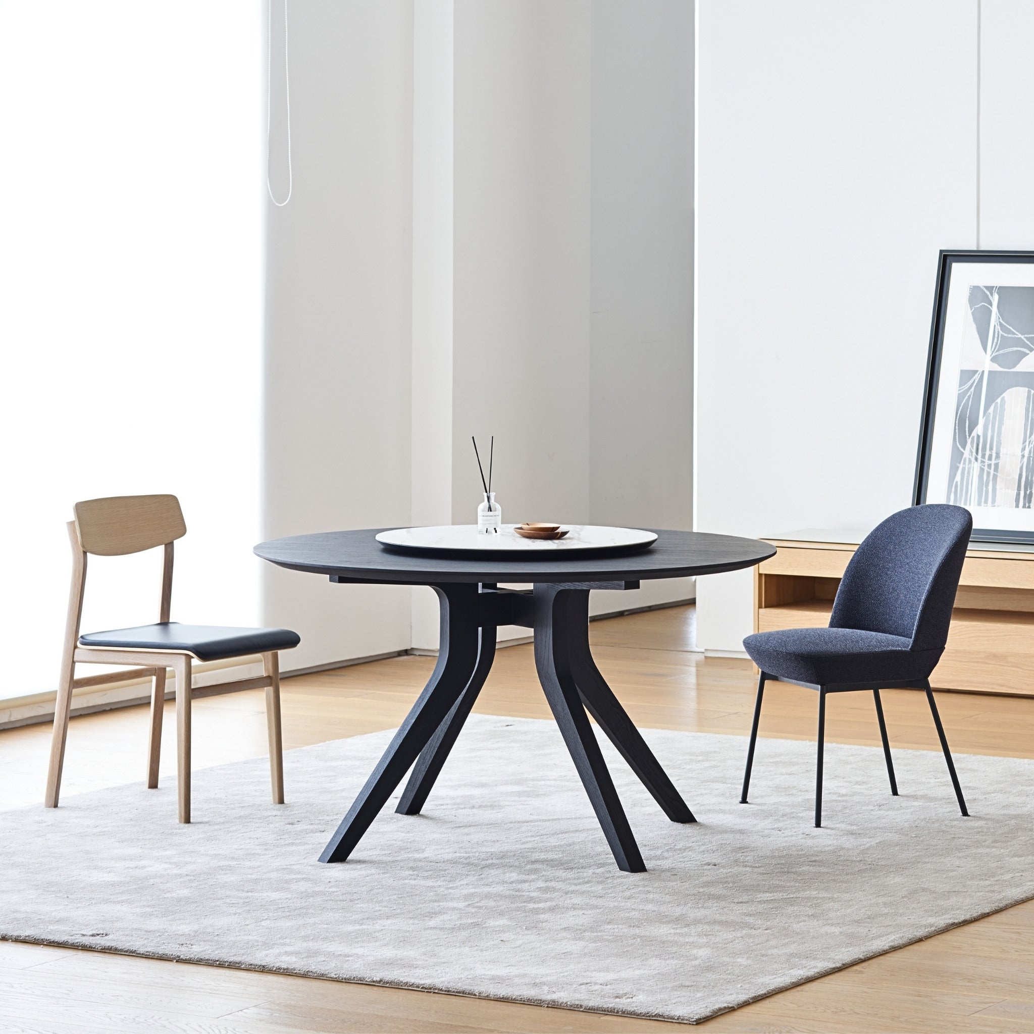 Teramo Circular Dining Table - The Feelter