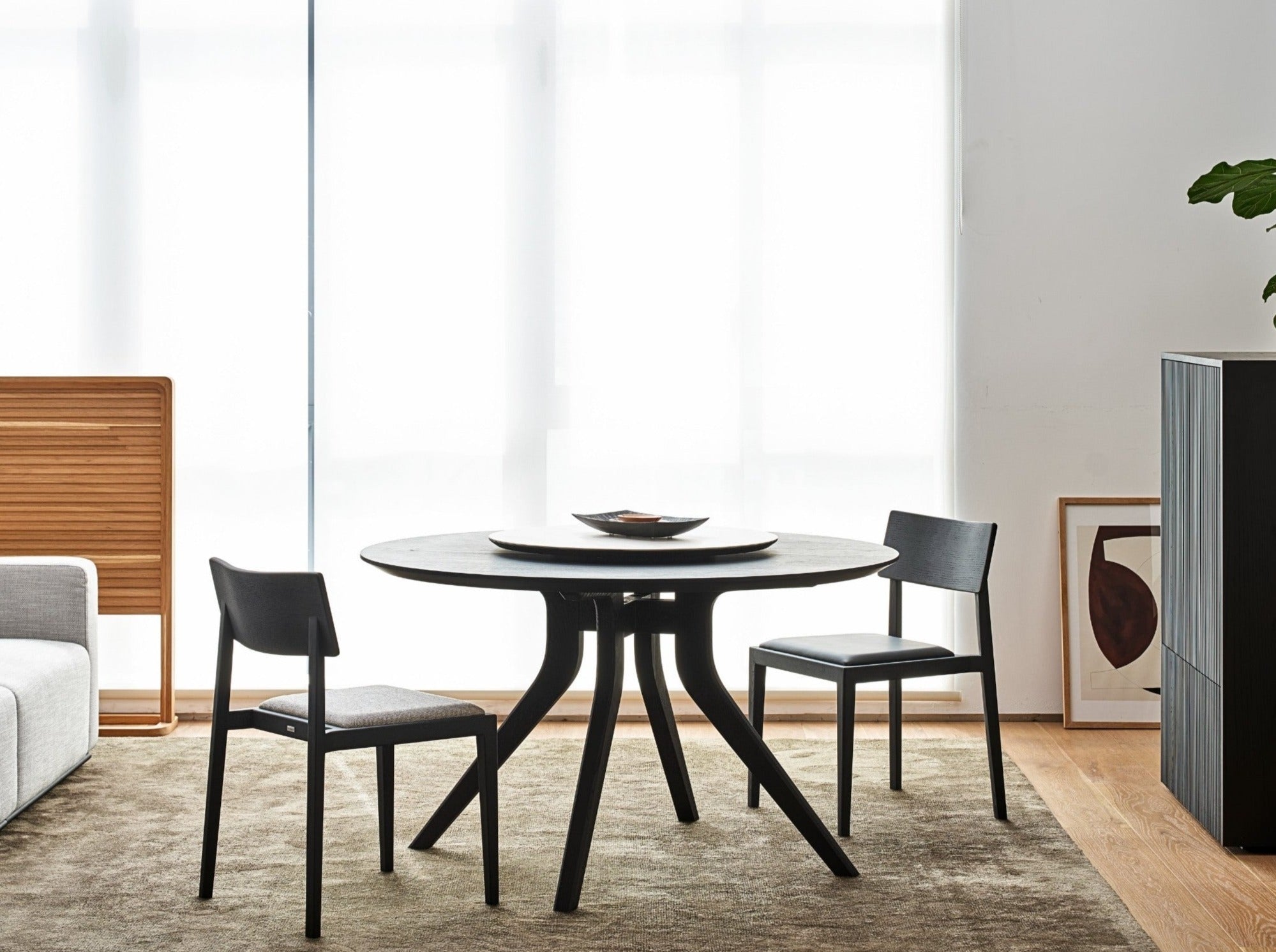 Teramo Circular Dining Table - The Feelter