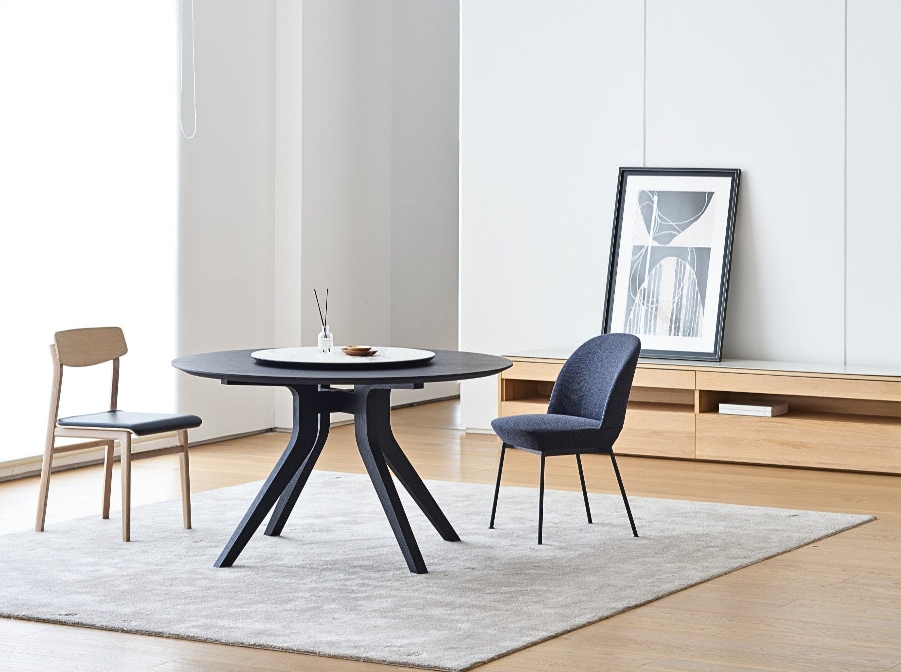 Teramo Circular Dining Table - The Feelter