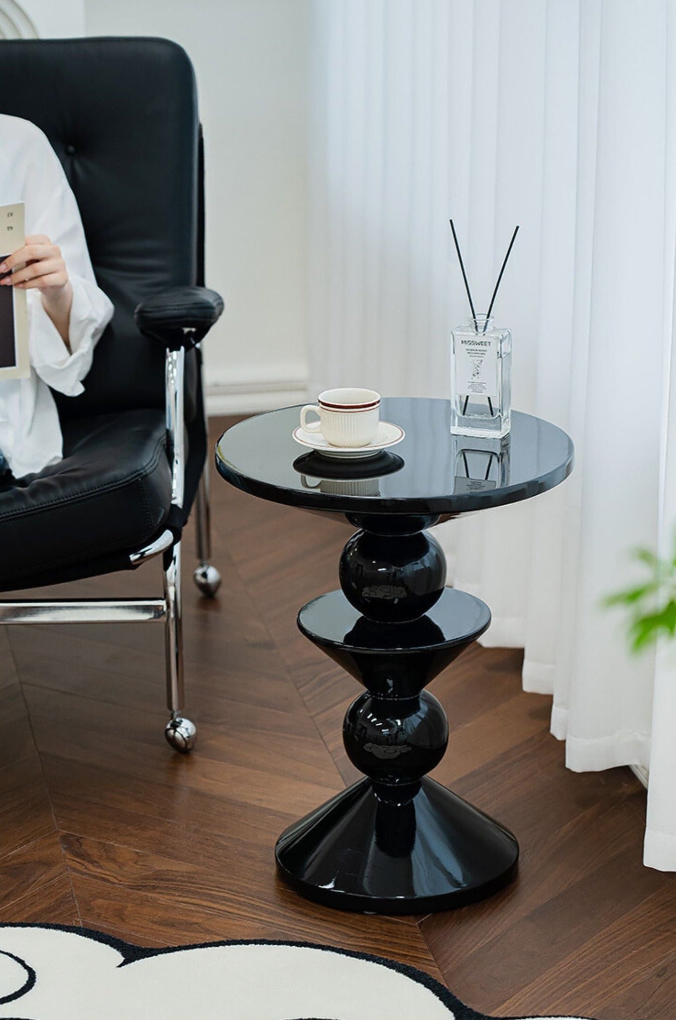 Circular Totem Side Table | Black - The Feelter