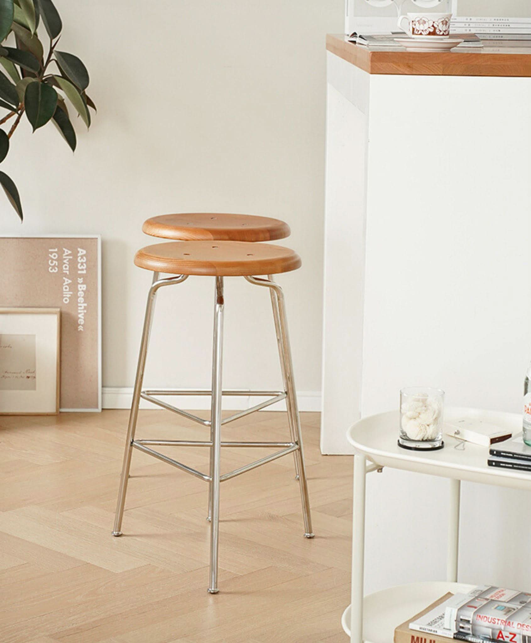 Minimal Wooden Bar Stool - The Feelter