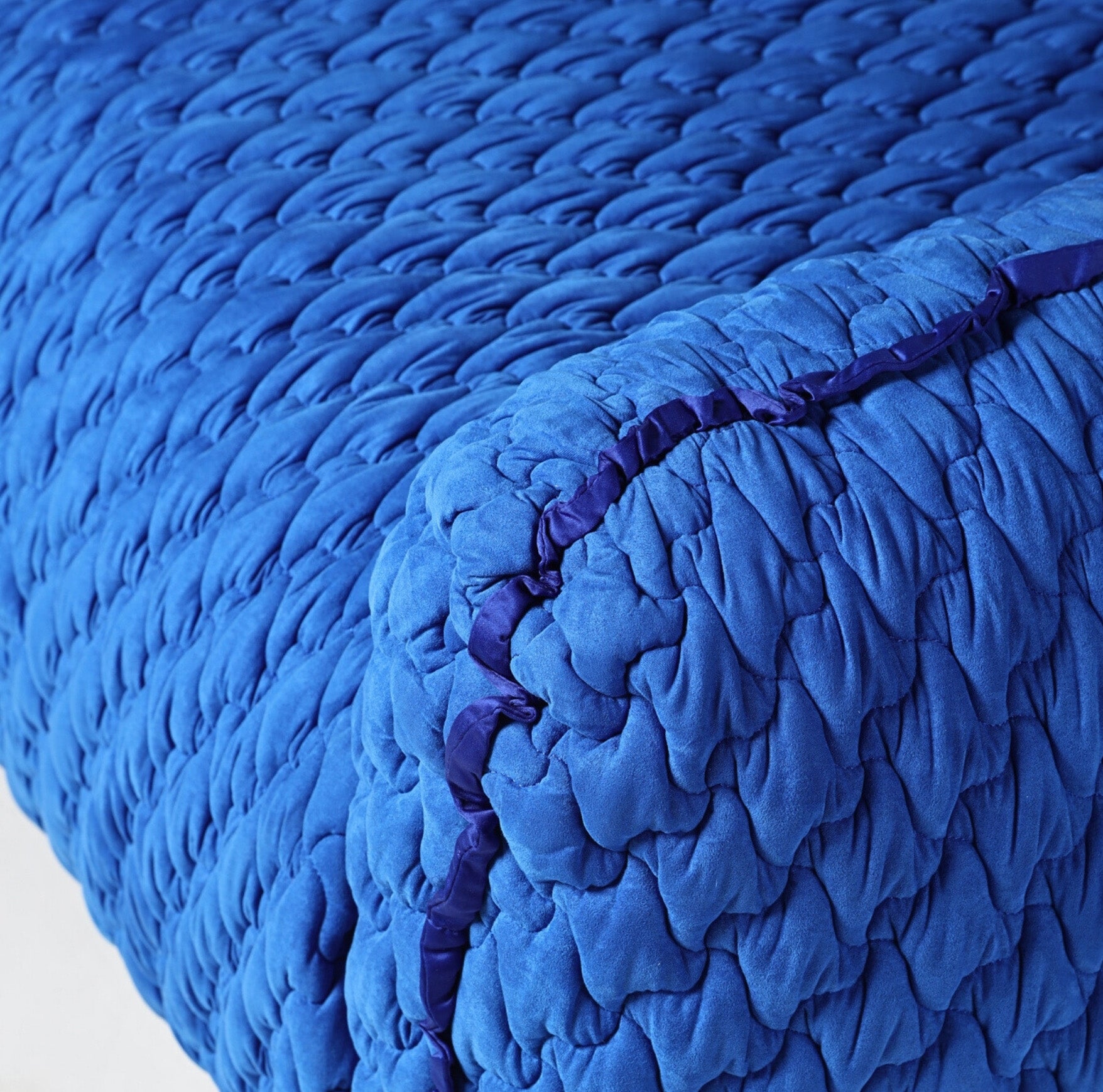 Cradle Quilted Armchair - The Feelter