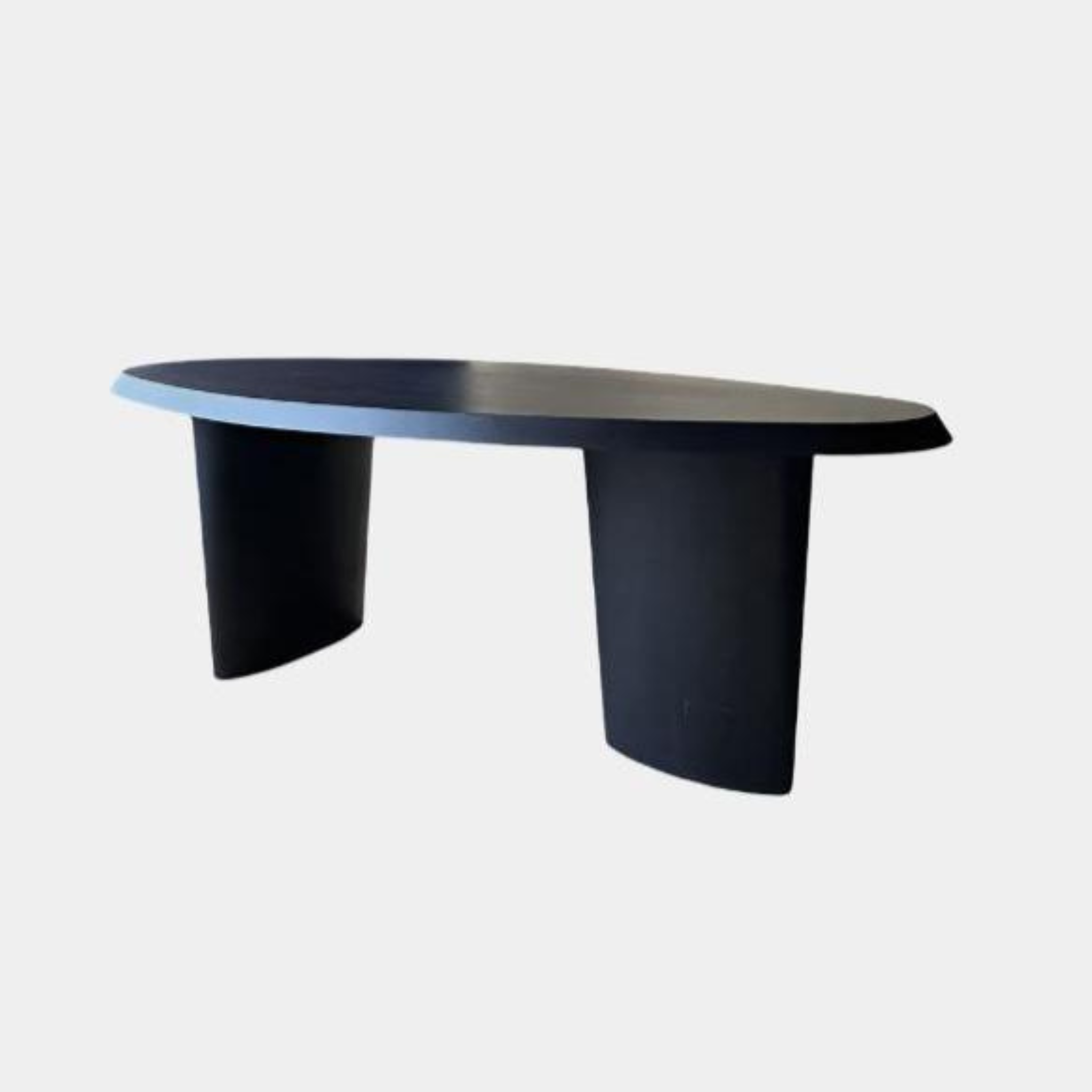 Kar Studio Oval Dining Table - The Feelter