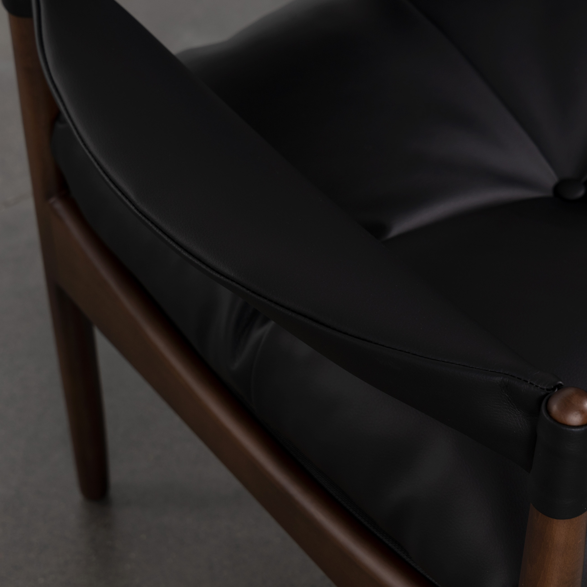 Alejandro Armchair