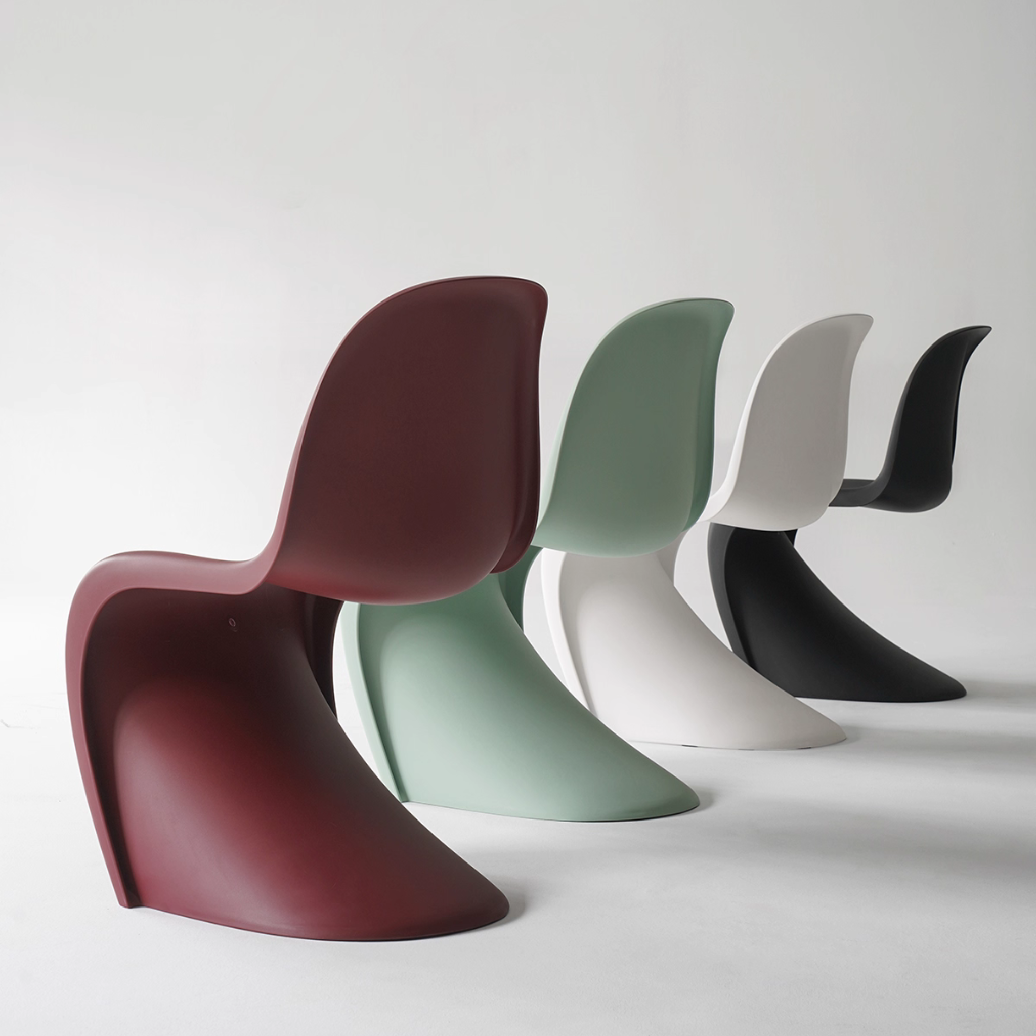 Splice Plastic Dining Chair