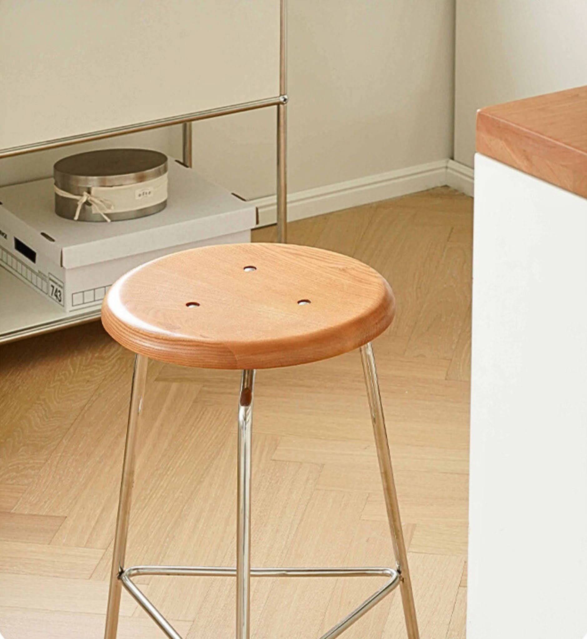 Minimal Wooden Bar Stool - The Feelter