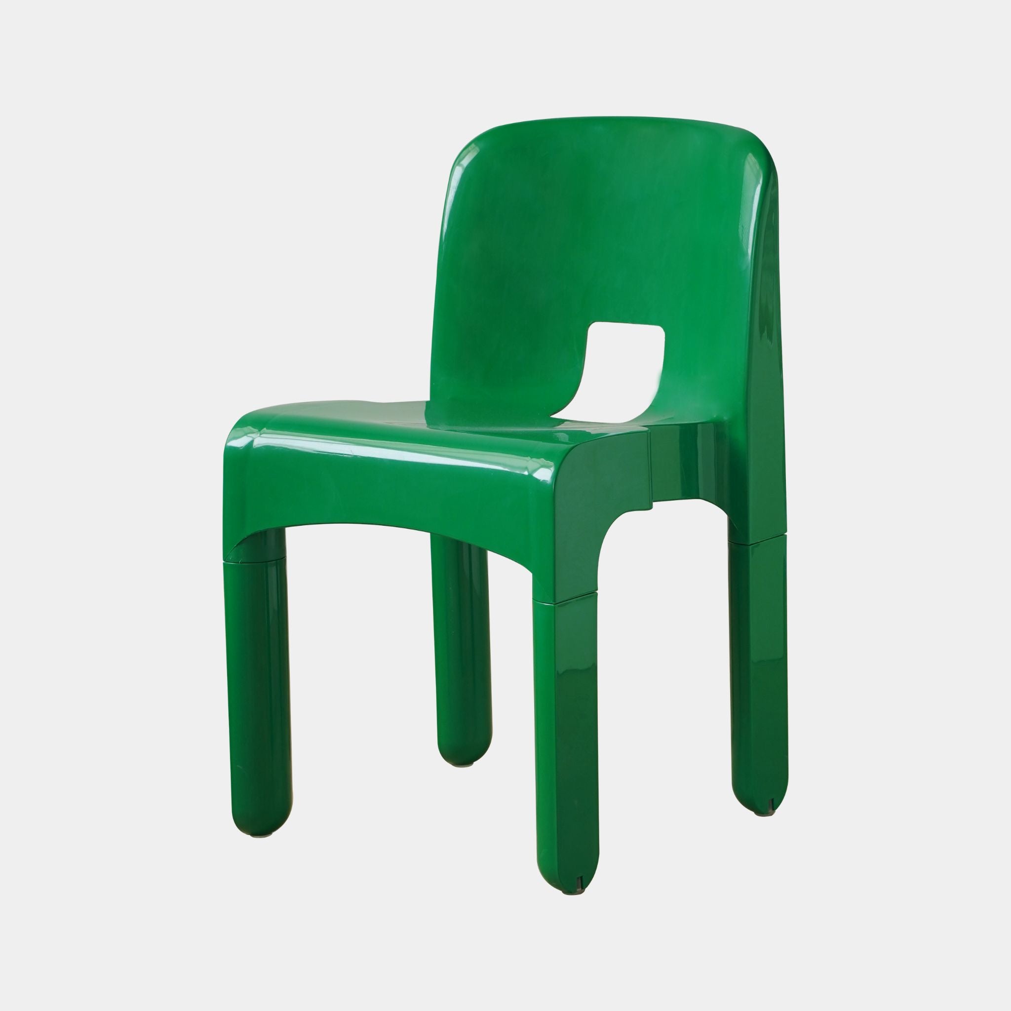 Universal Plastic Dining Chair