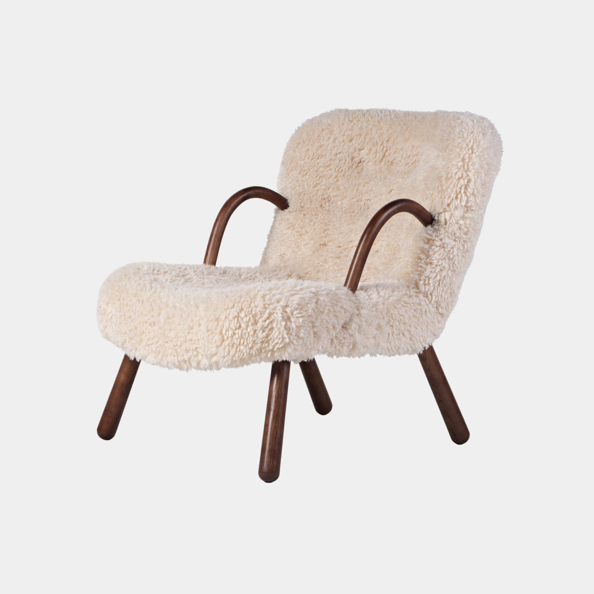 Replica Philip Arctander Sheepskin Clam Chair (Palourde Armchair)