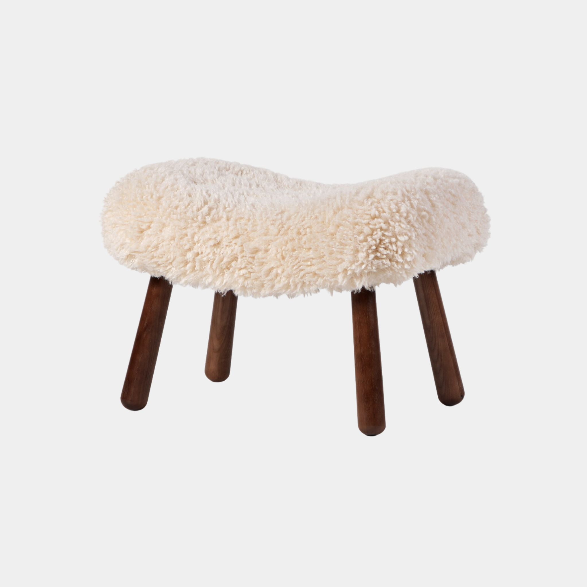 Replica Philip Arctander Sheepskin Clam Chair (Palourde Armchair)