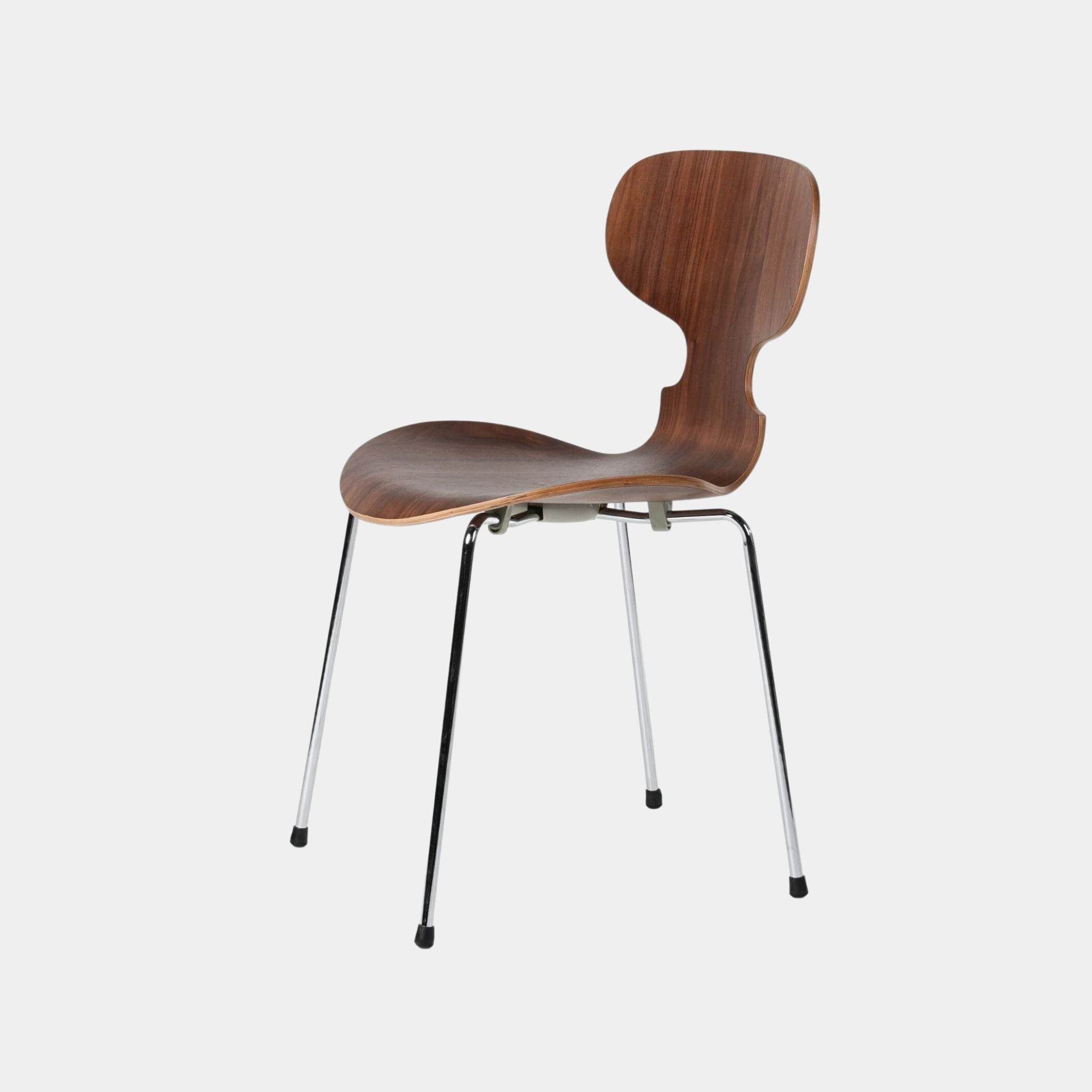 Ant Chair | Arne Jacobsen Replica