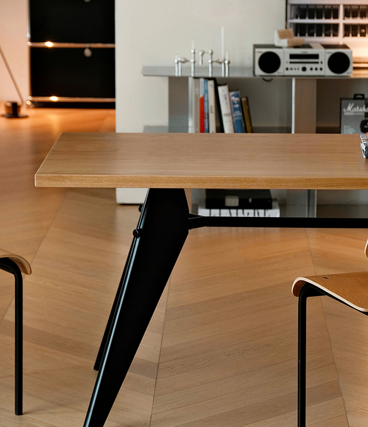 Janet Dining Table - The Feelter