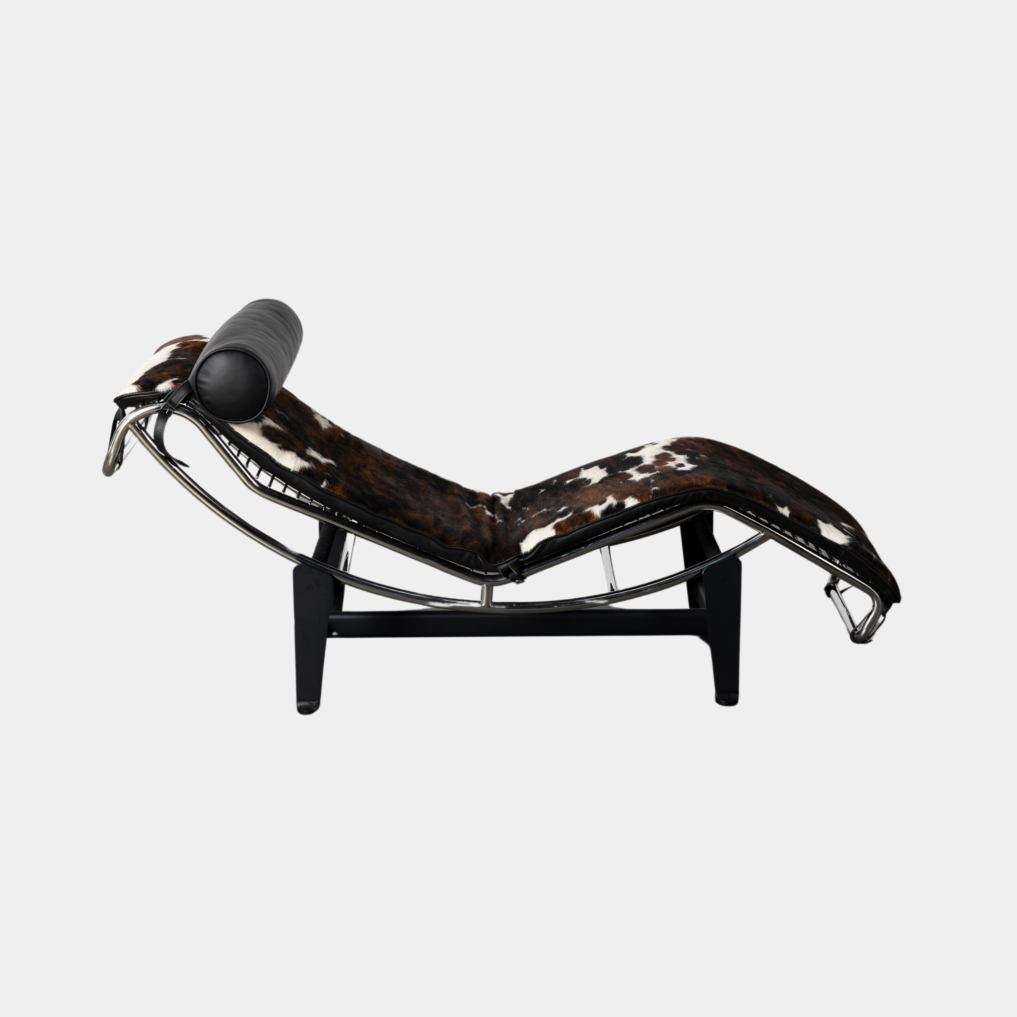 Bauhaus Cowhide Chaise Lounge