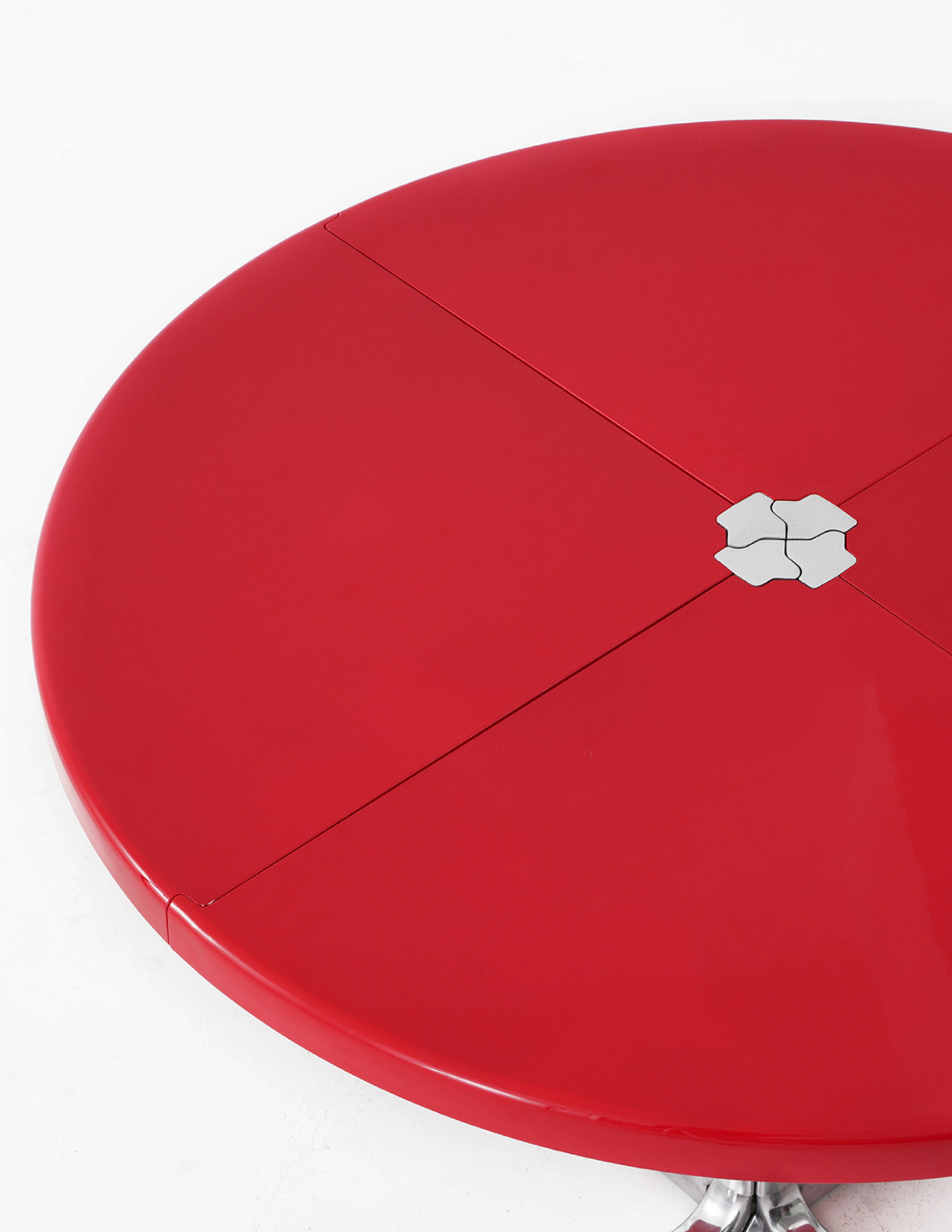Collapsible Round Plastic Table