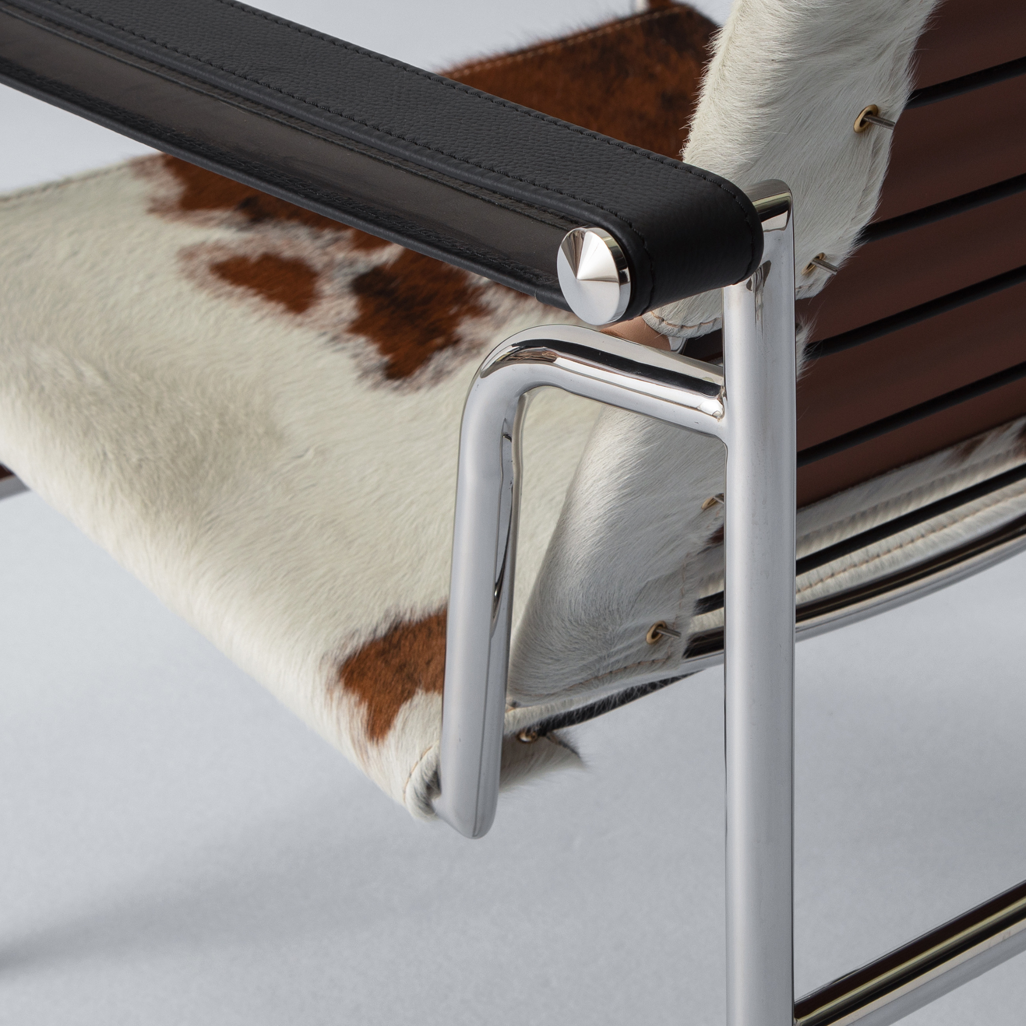Bauhaus Cowhide Sling Back Lounge Chair