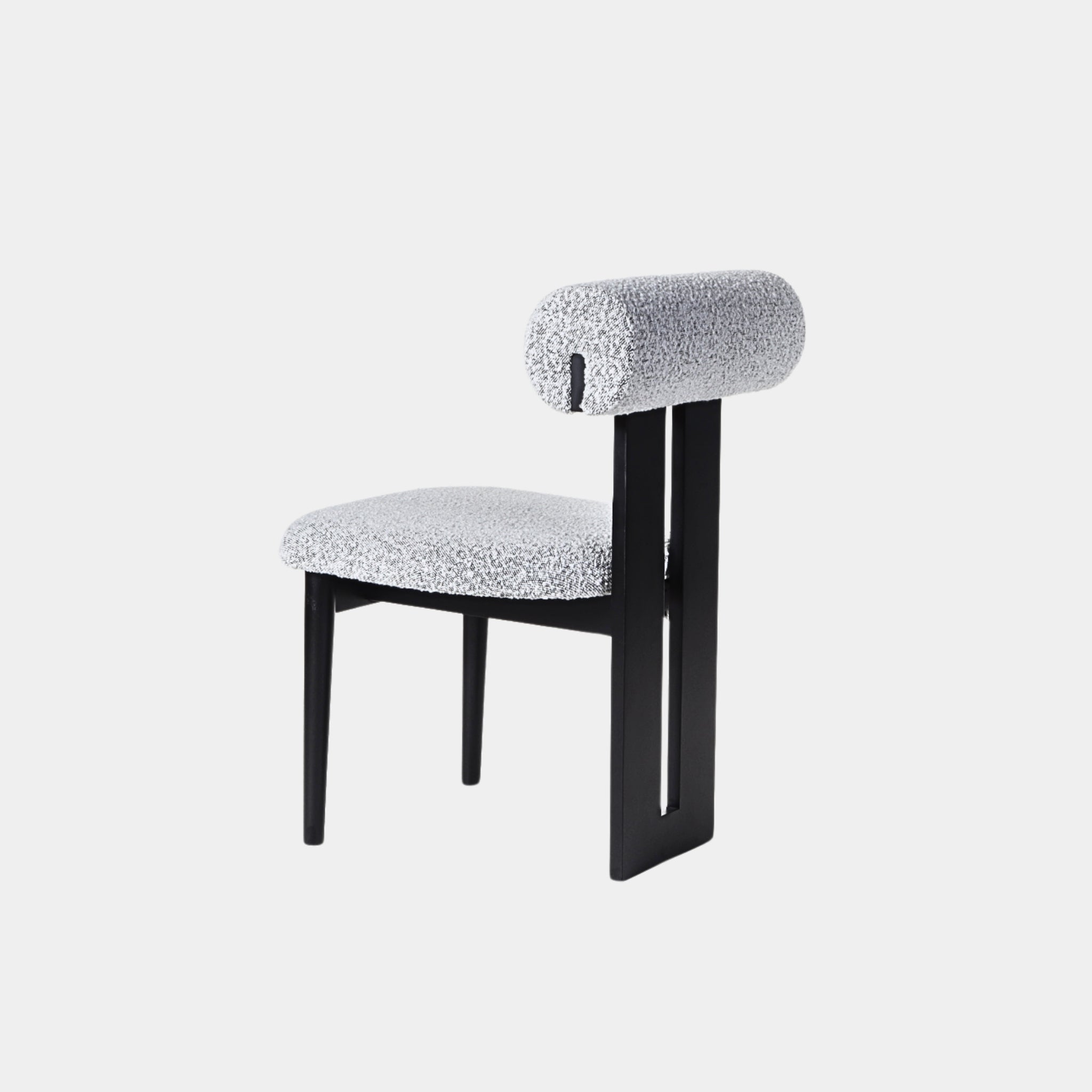 Tripod Dining Chair - The Feelter