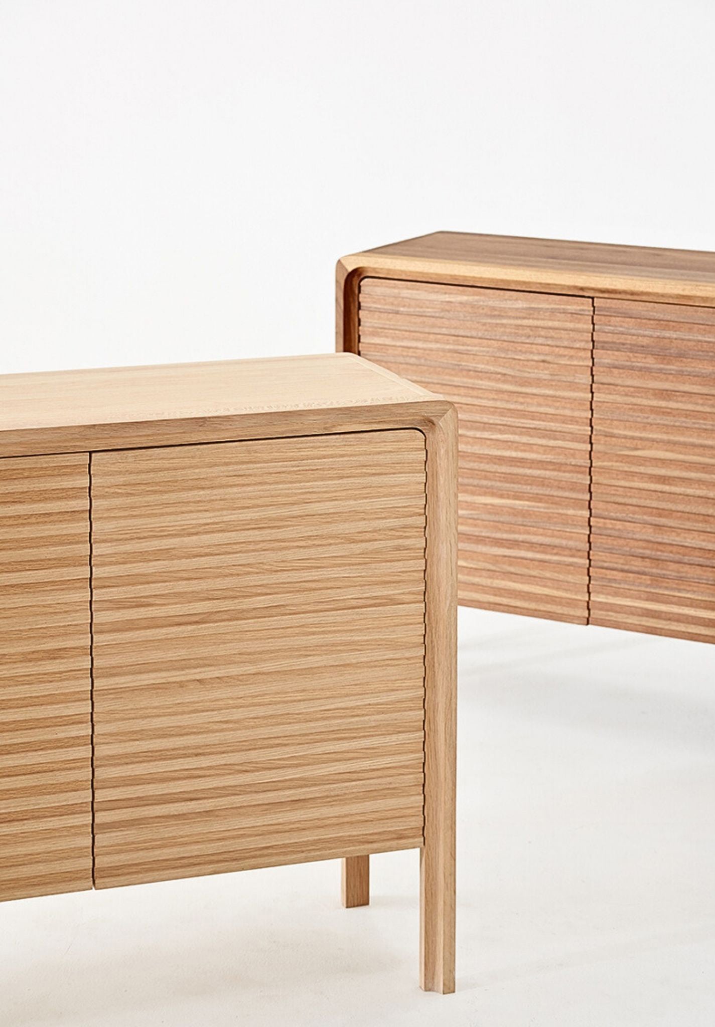 Zara Console Unit - The Feelter