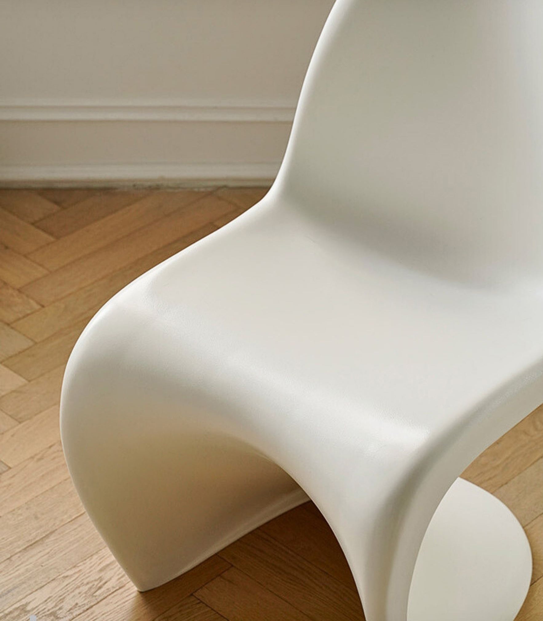 Splice Plastic Chair The Feelter