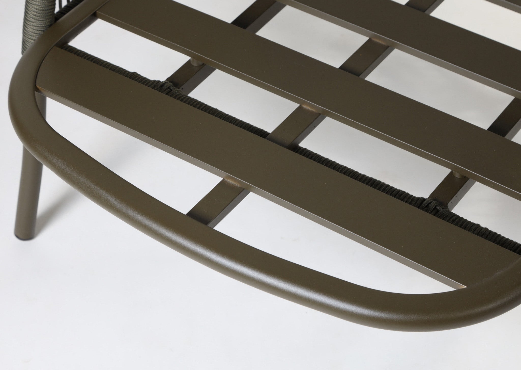 Renew Series | Outdoor Lounge Chair and Side Table | Clearance