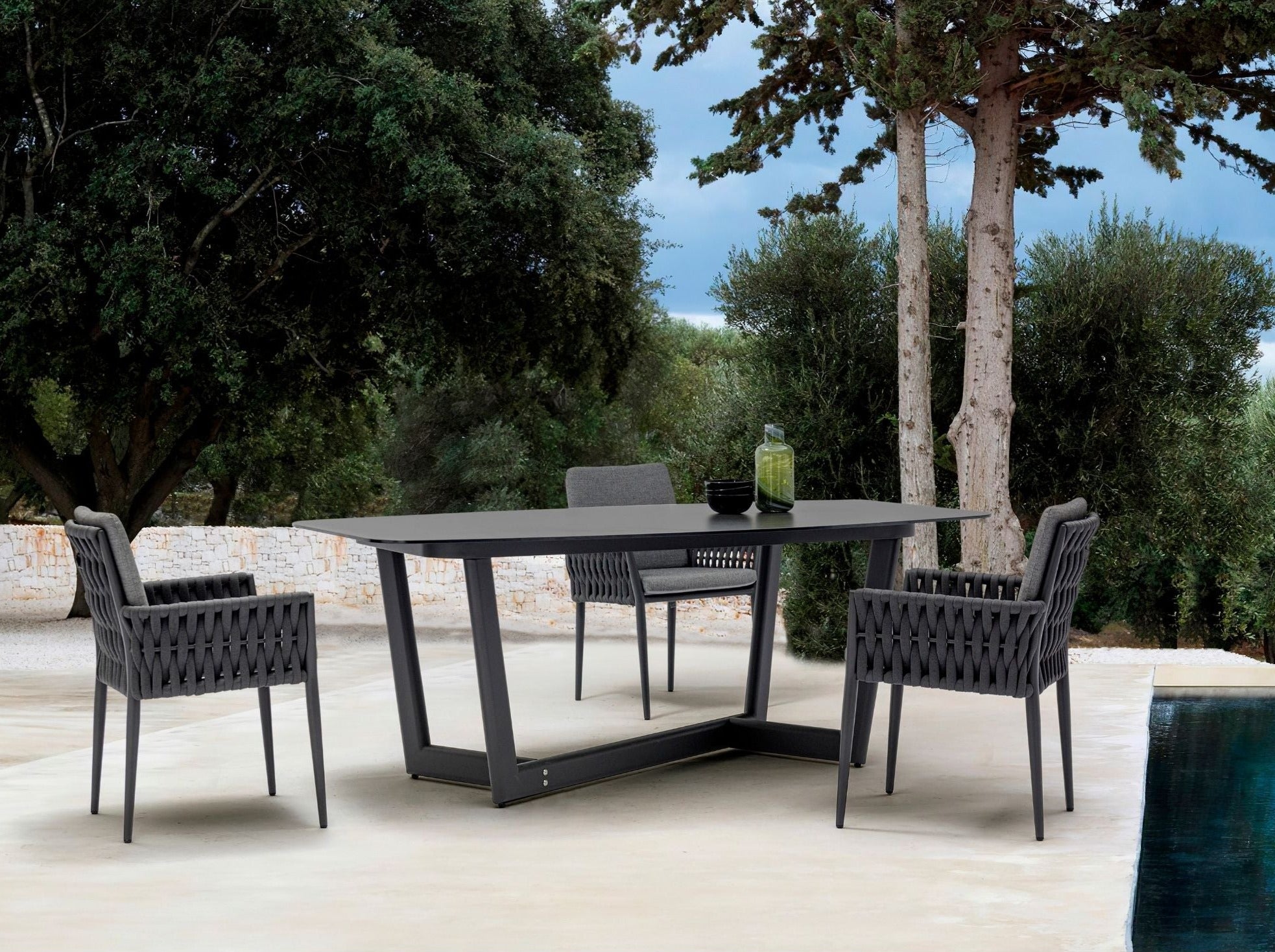 Hug Series | Outdoor Rectangular Dining Table - The Feelter