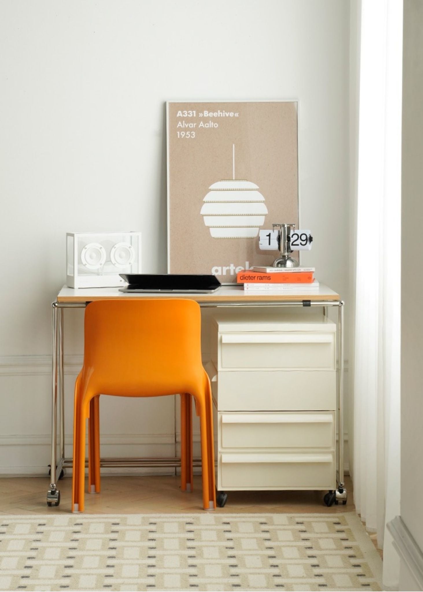 Simon Stackable Storage System