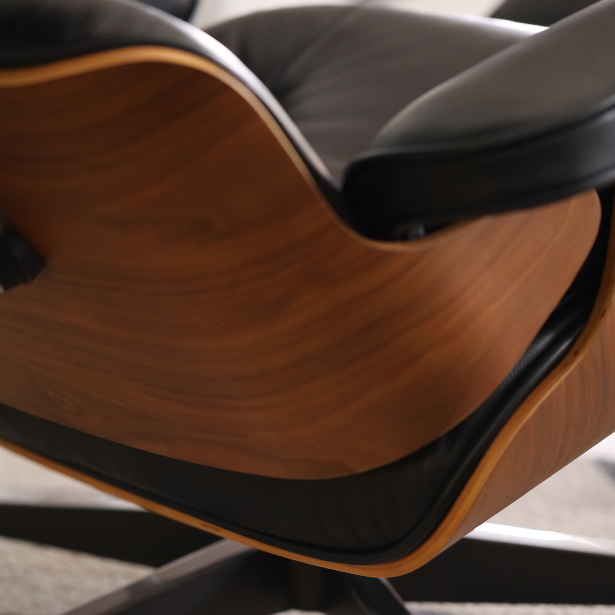 Aim Lounge Chair - The Feelter