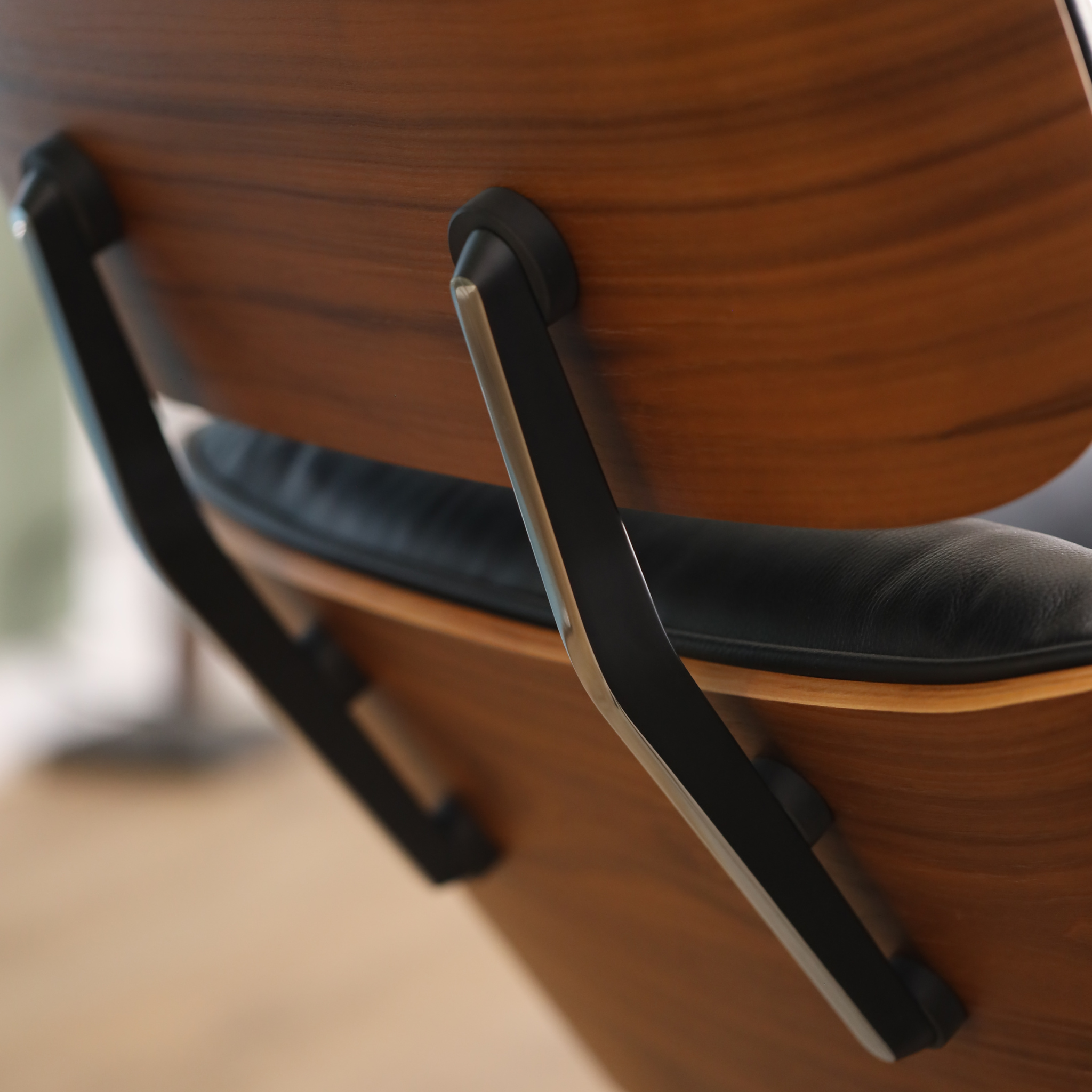 Aim Lounge Chair - The Feelter