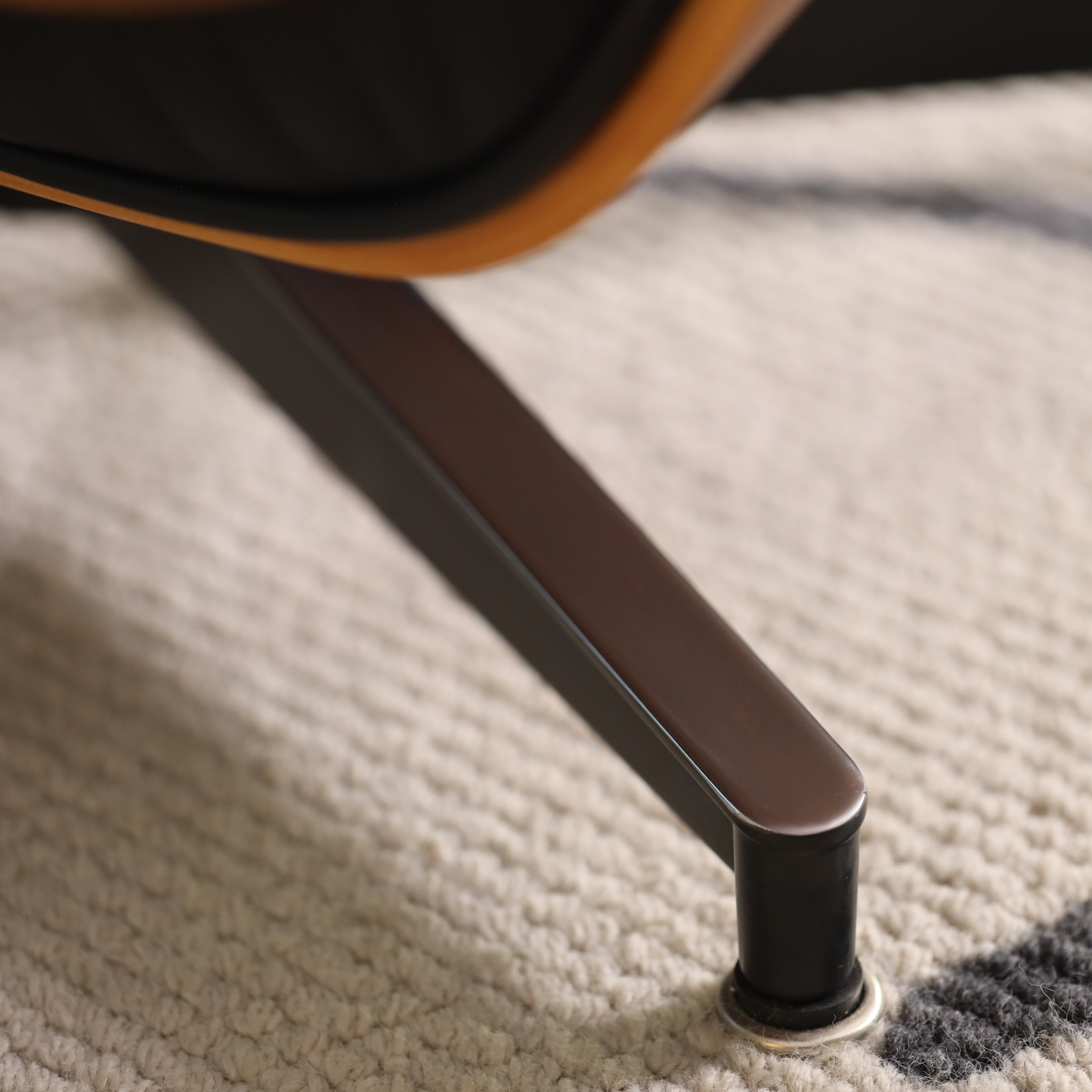 Aim Lounge Chair - The Feelter