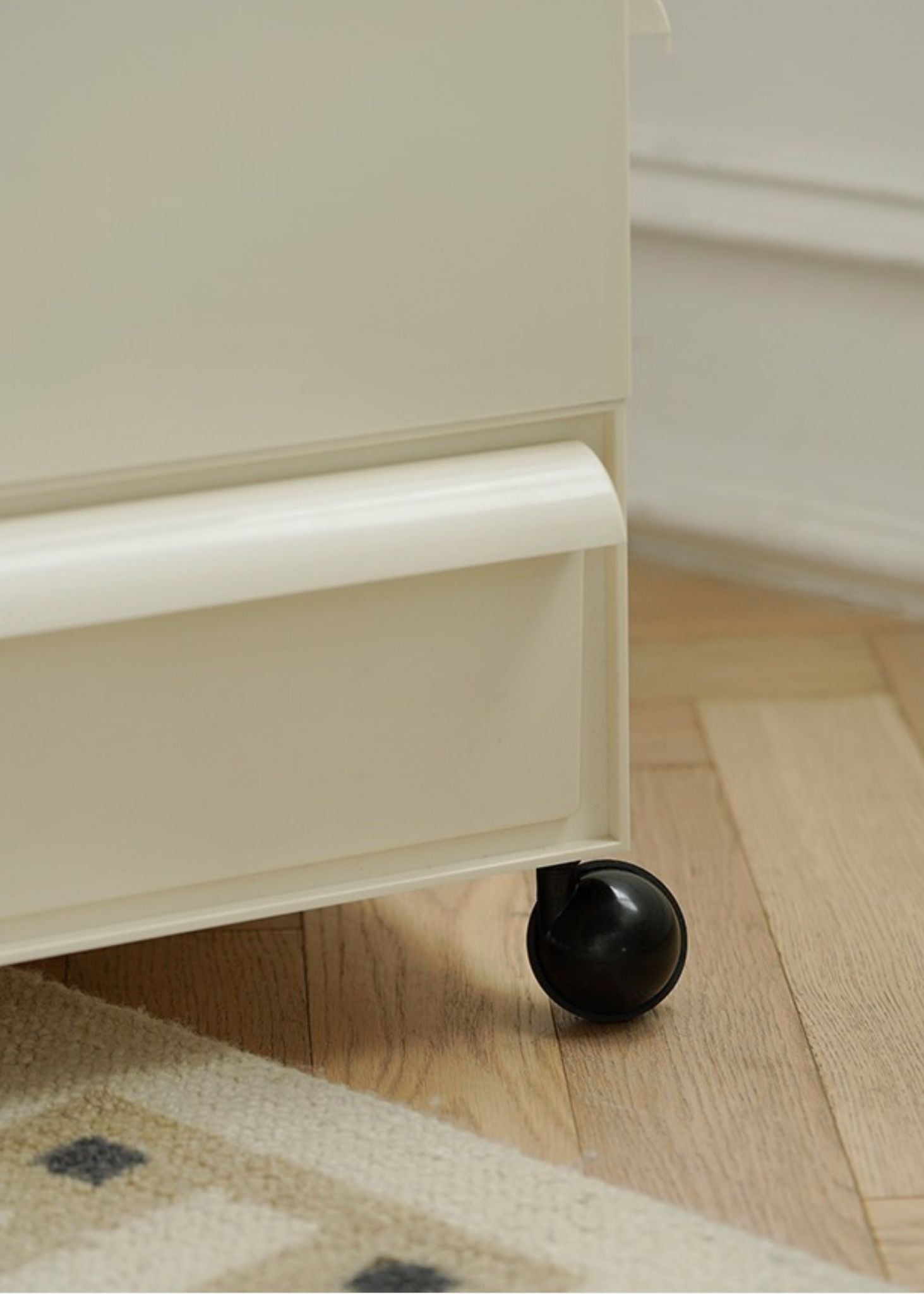 Simon Stackable Storage System