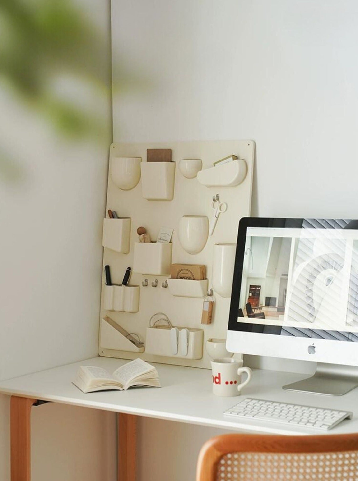 Post Modern Wall Organiser - The Feelter