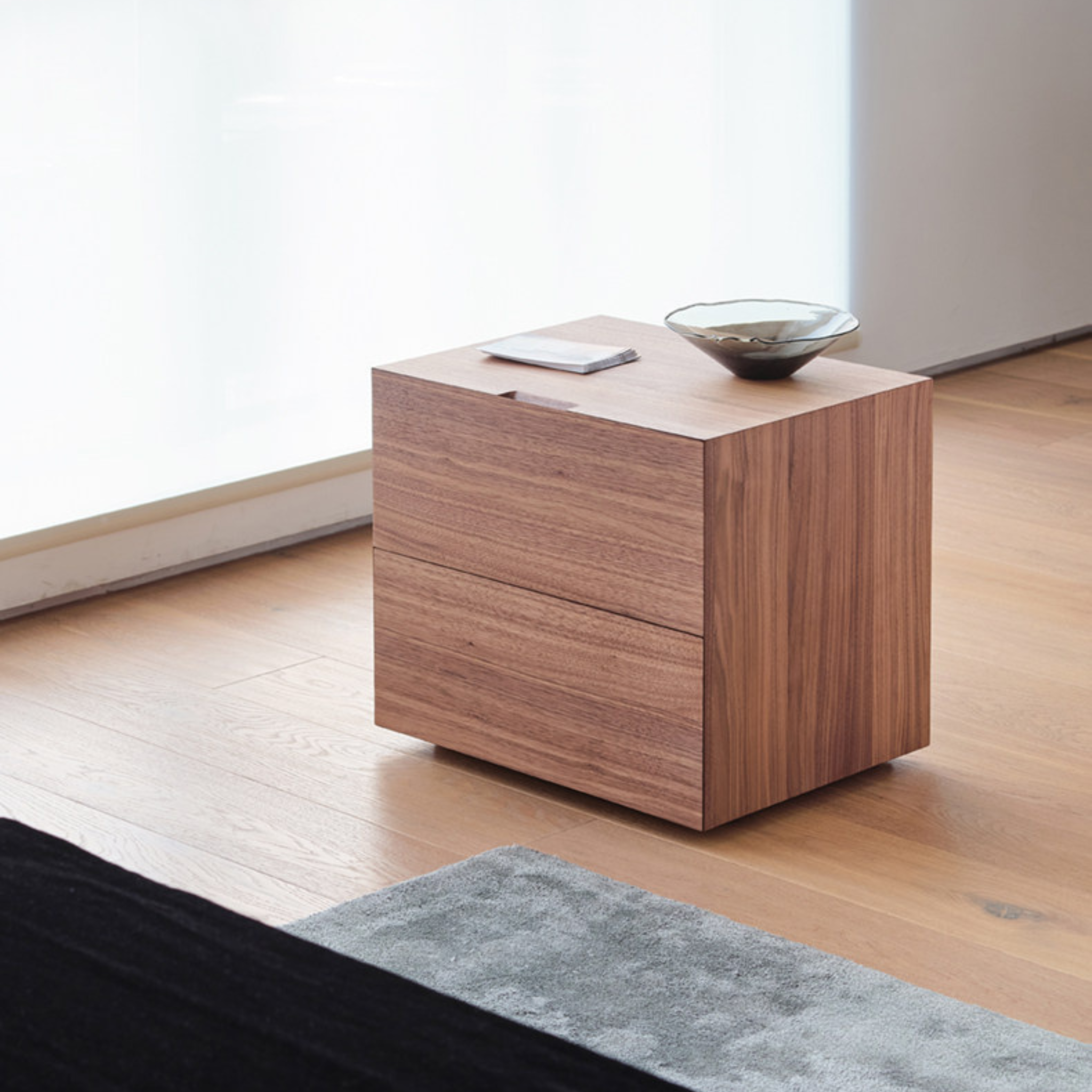 Vem Min Bedside Table - The Feelter