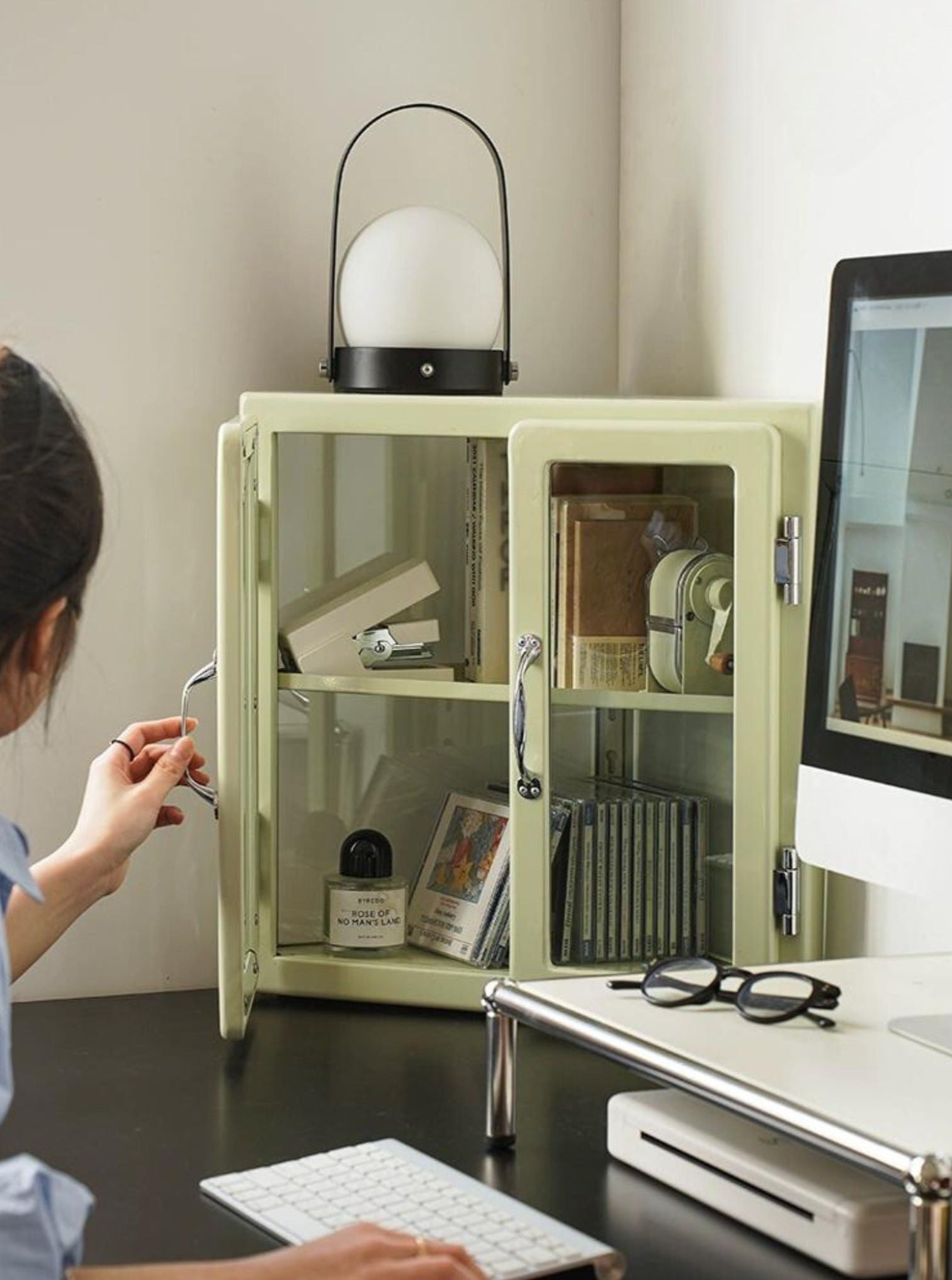 Moma Cabinet replica - The Feelter