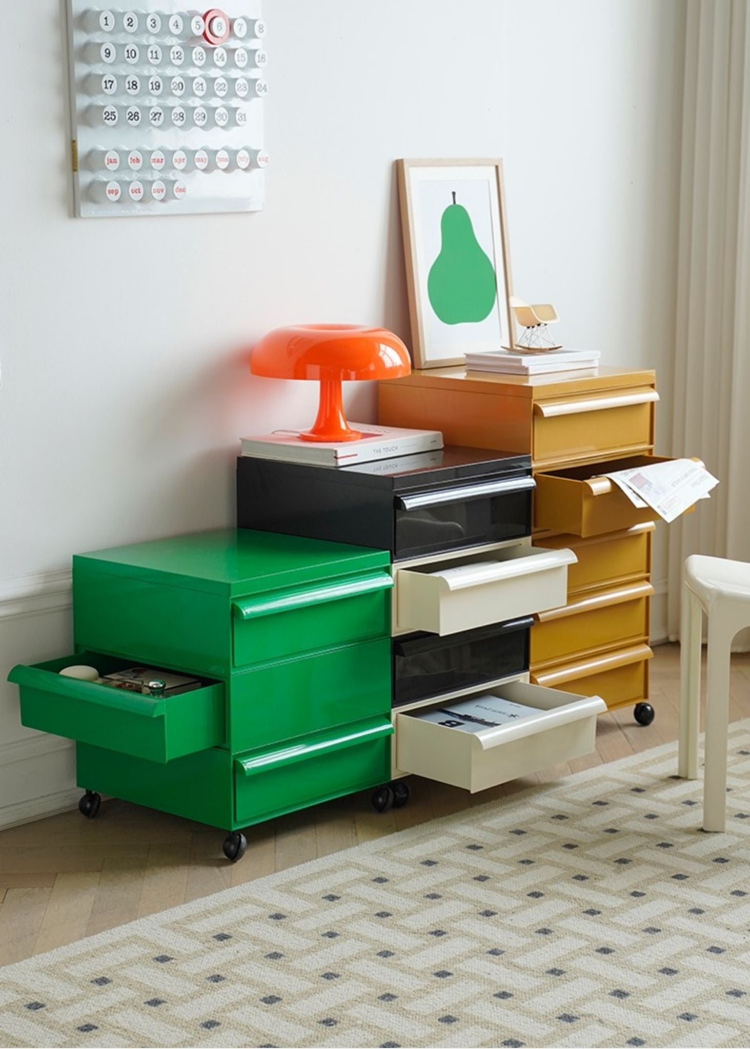 Simon Stackable Storage System
