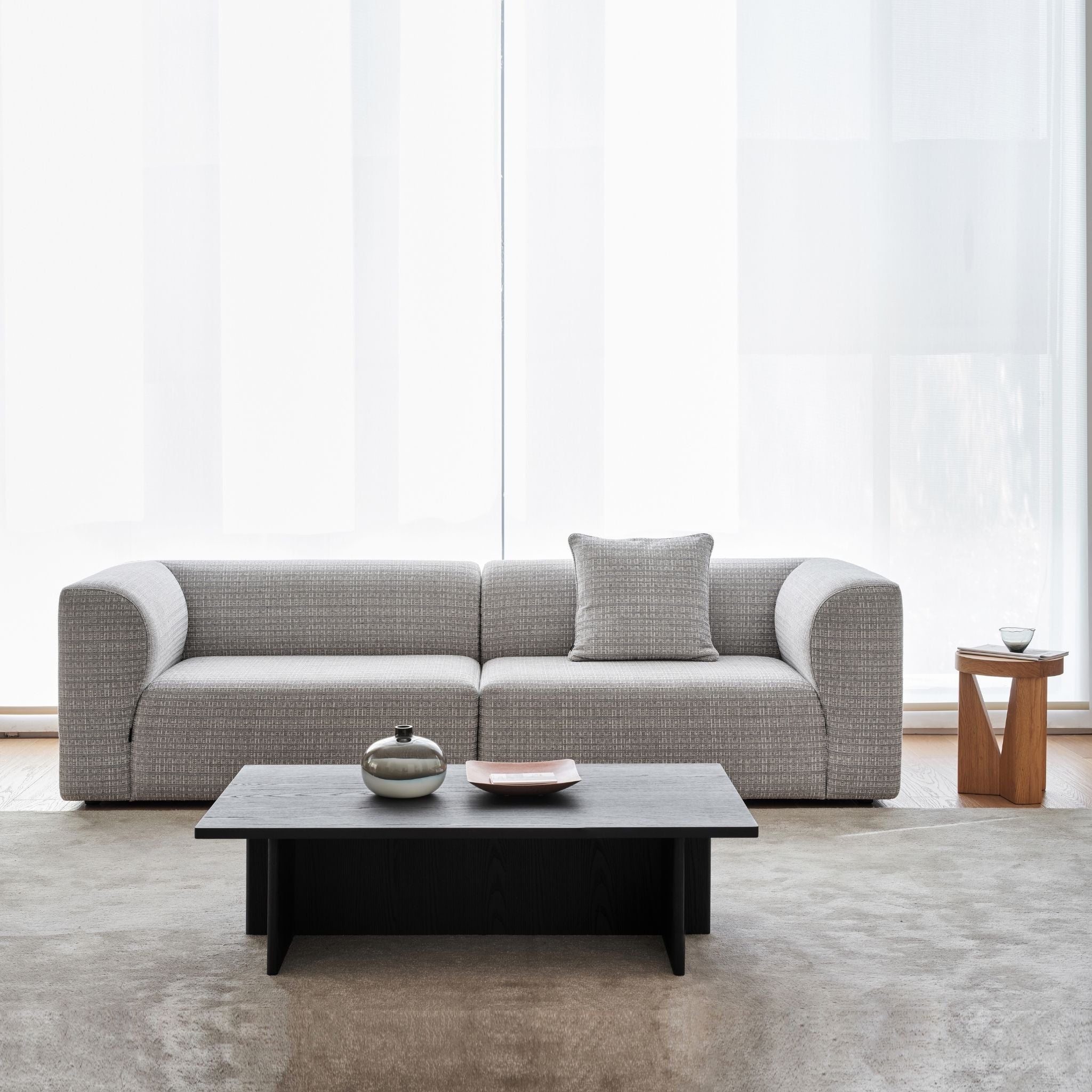 Lux Sofa - The Feelter