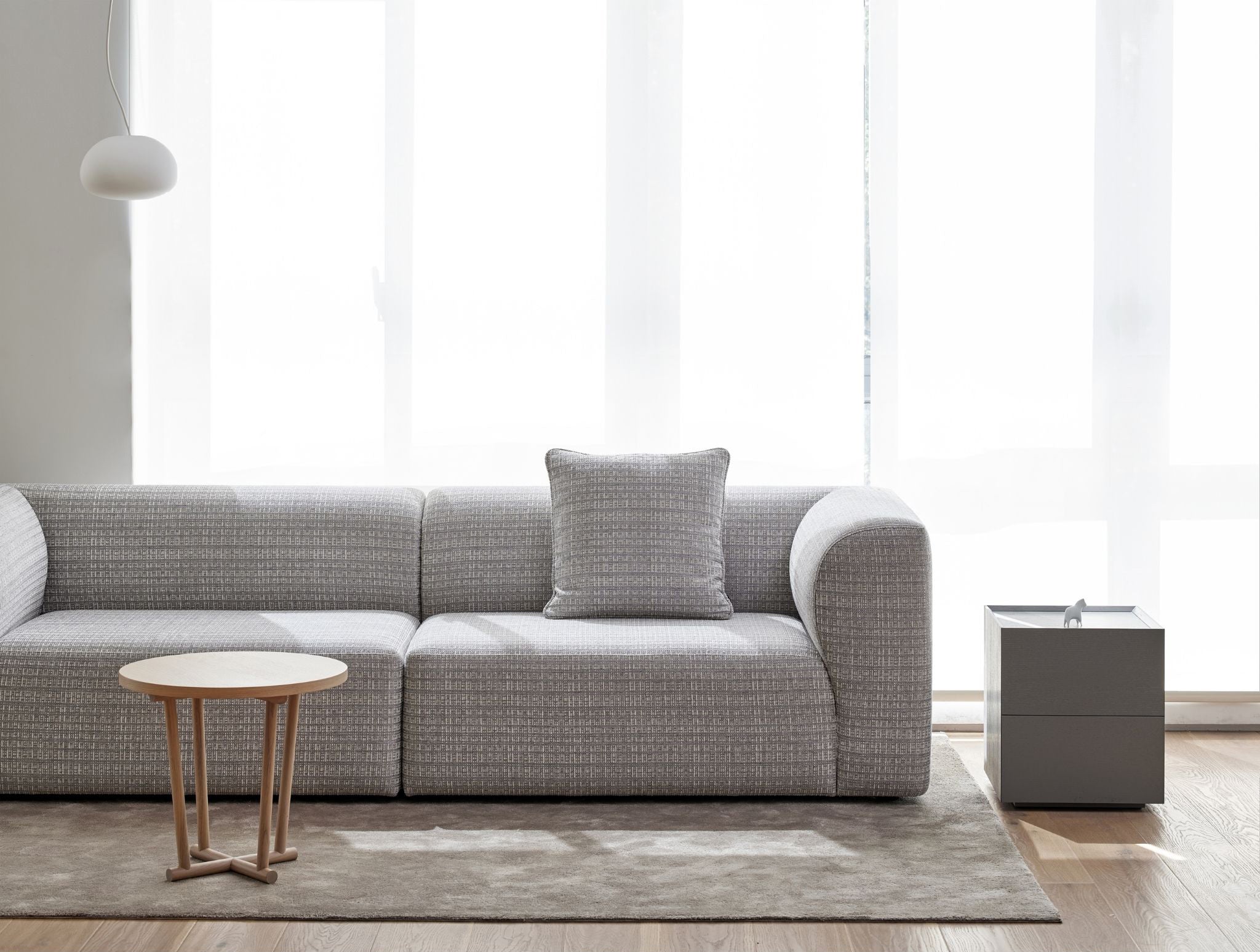 Lux Sofa - The Feelter